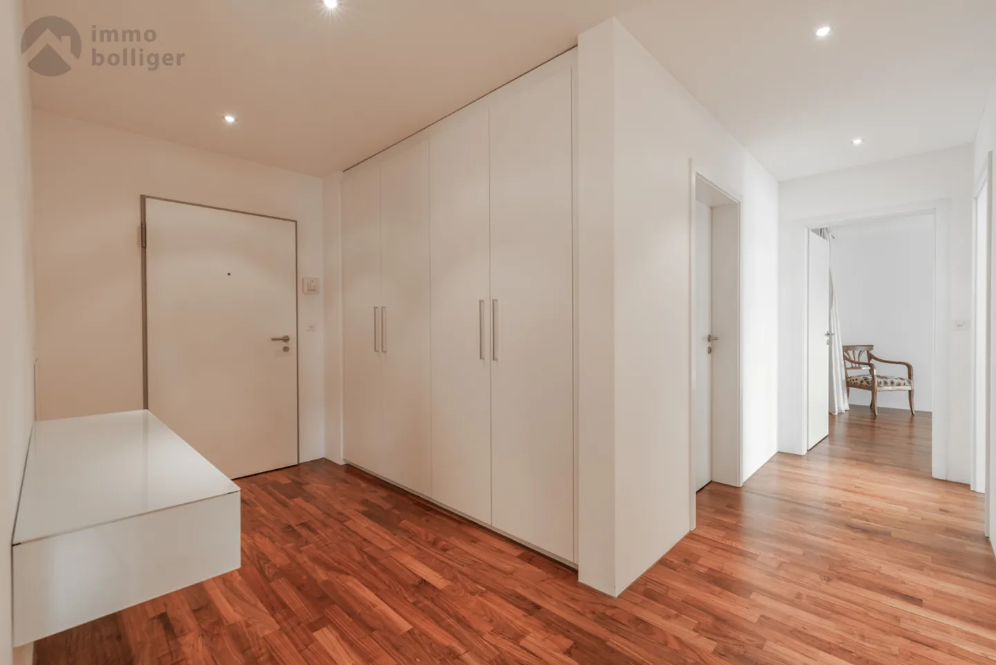 Nature-oriented living with urban connection - Photo 5 of 13