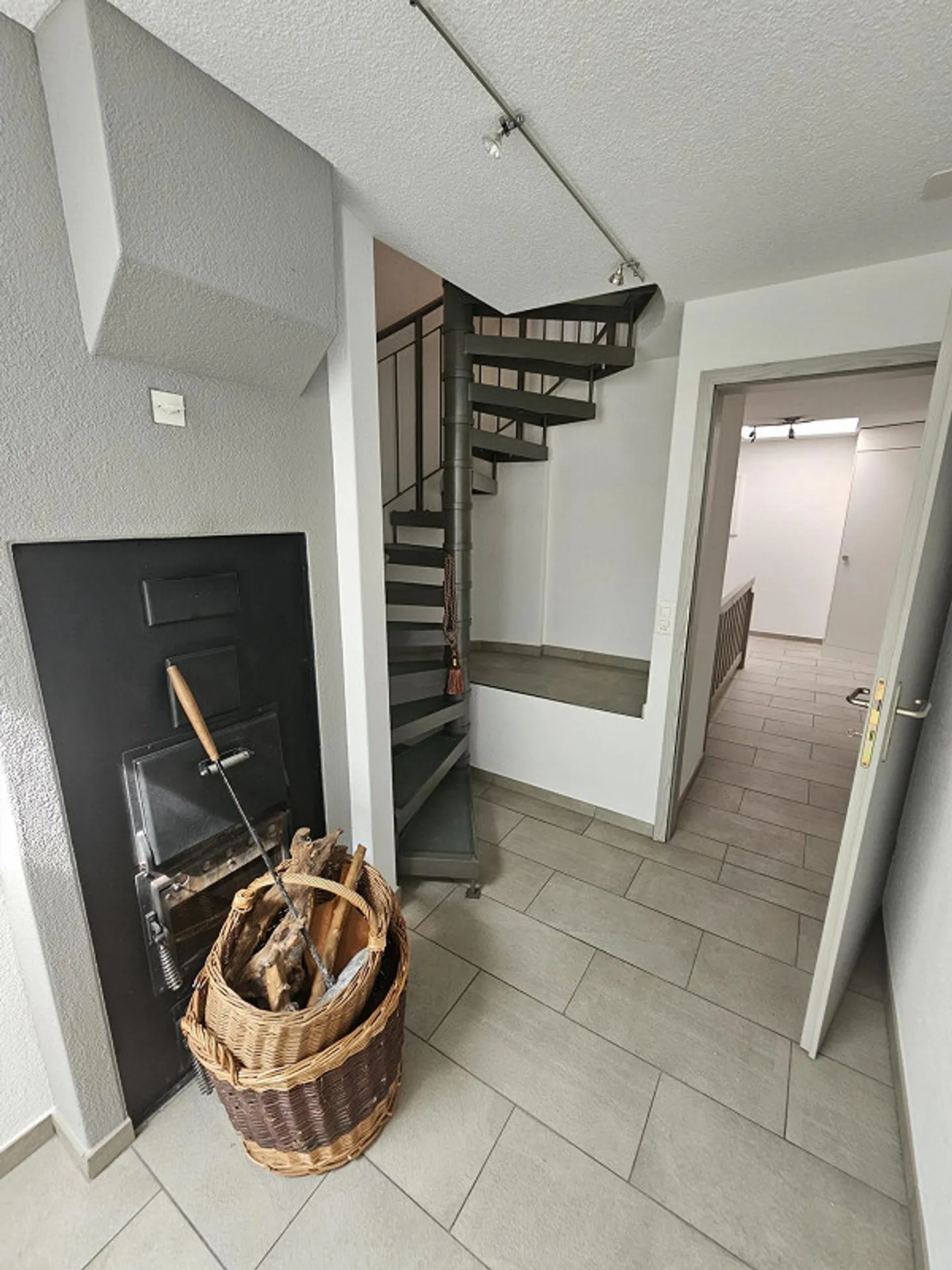 Casa unifamiliare 4 1/2 locali con vista sulla Linthebene - Foto 12 di 20