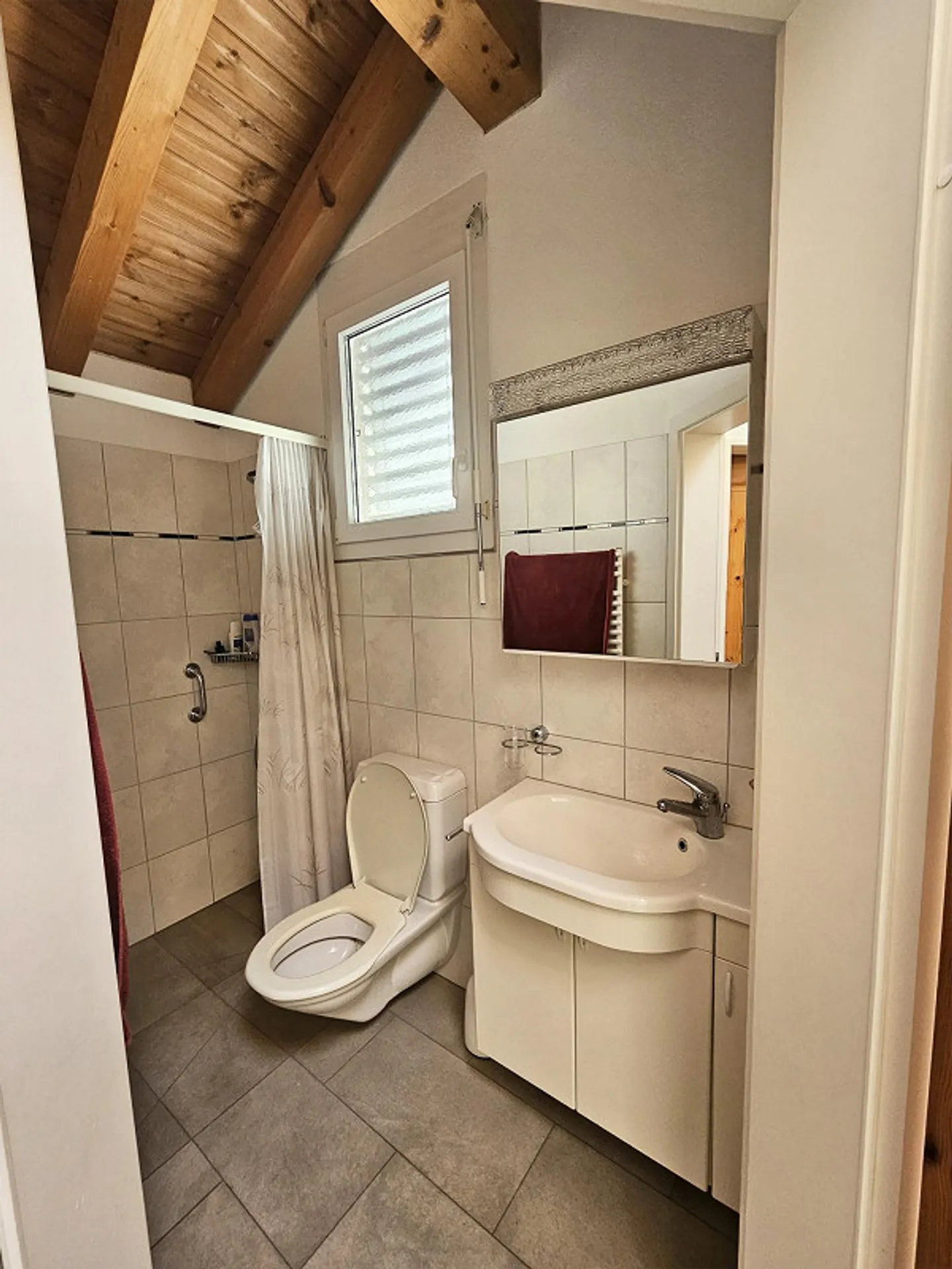 Casa unifamiliare 4 1/2 locali con vista sulla Linthebene - Foto 8 di 20