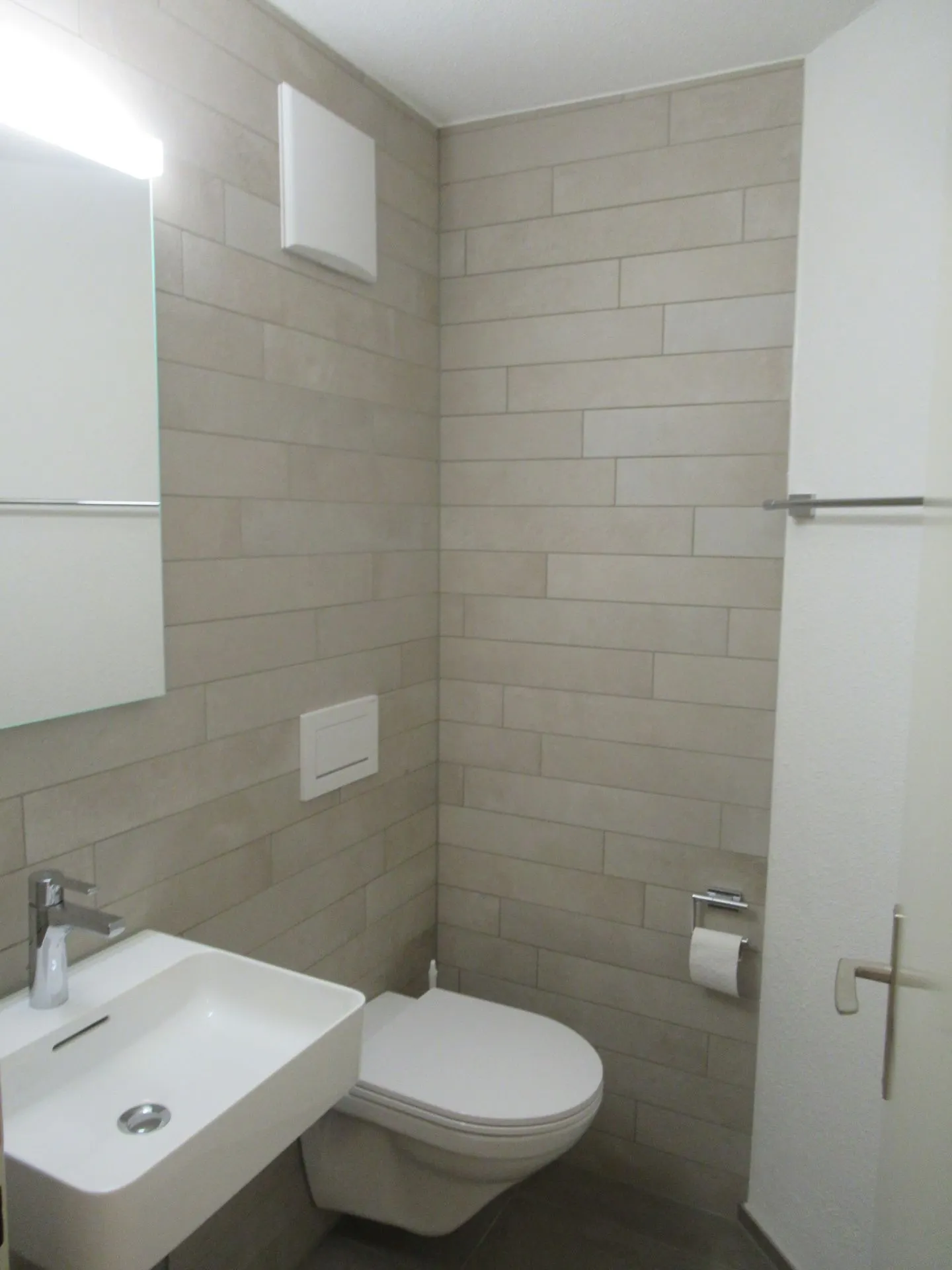 Great 4.5 Room Apartment - Photo 8 of 13