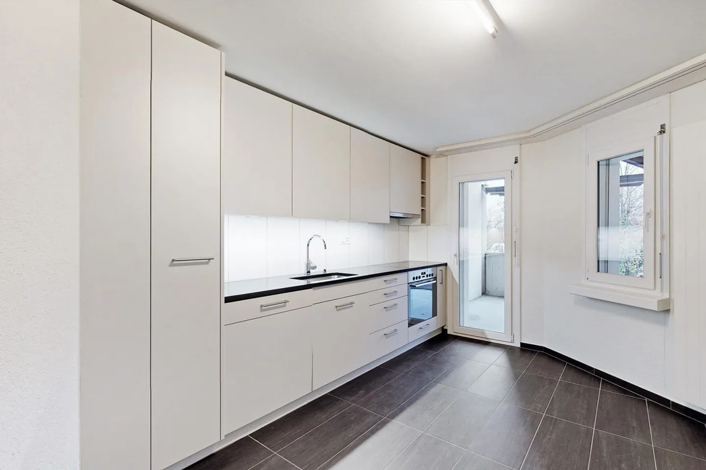 Stilvolle Dachwohnung in Muttenz - Foto 3 von 12