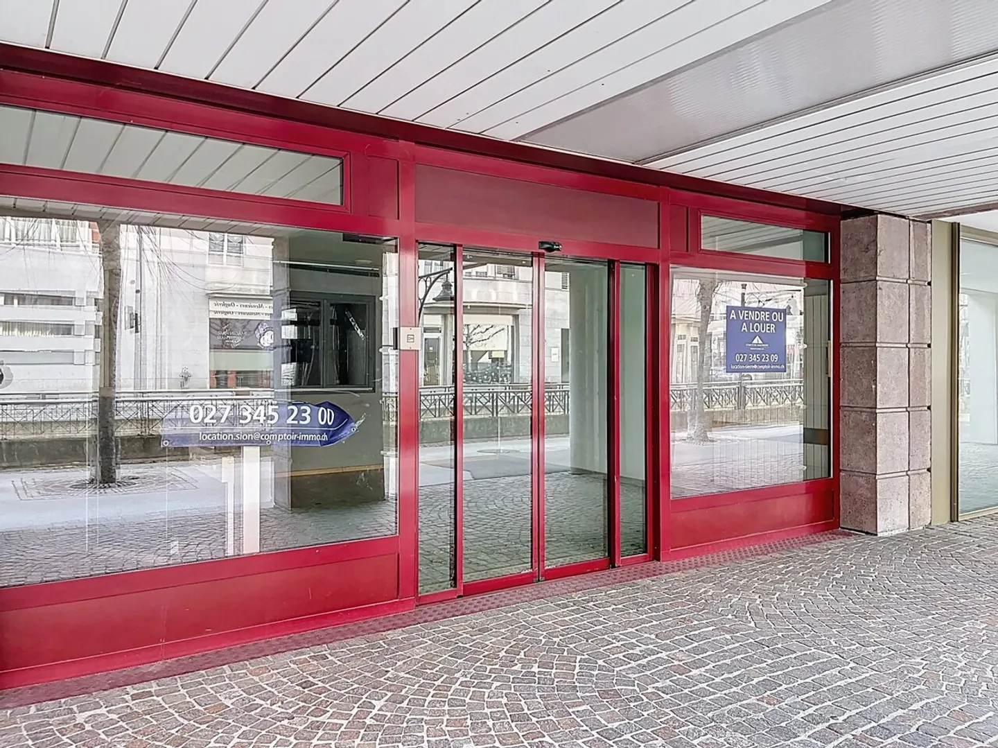 Spazio commerciale spazioso nel centro di Sierre - Foto 1 di 12