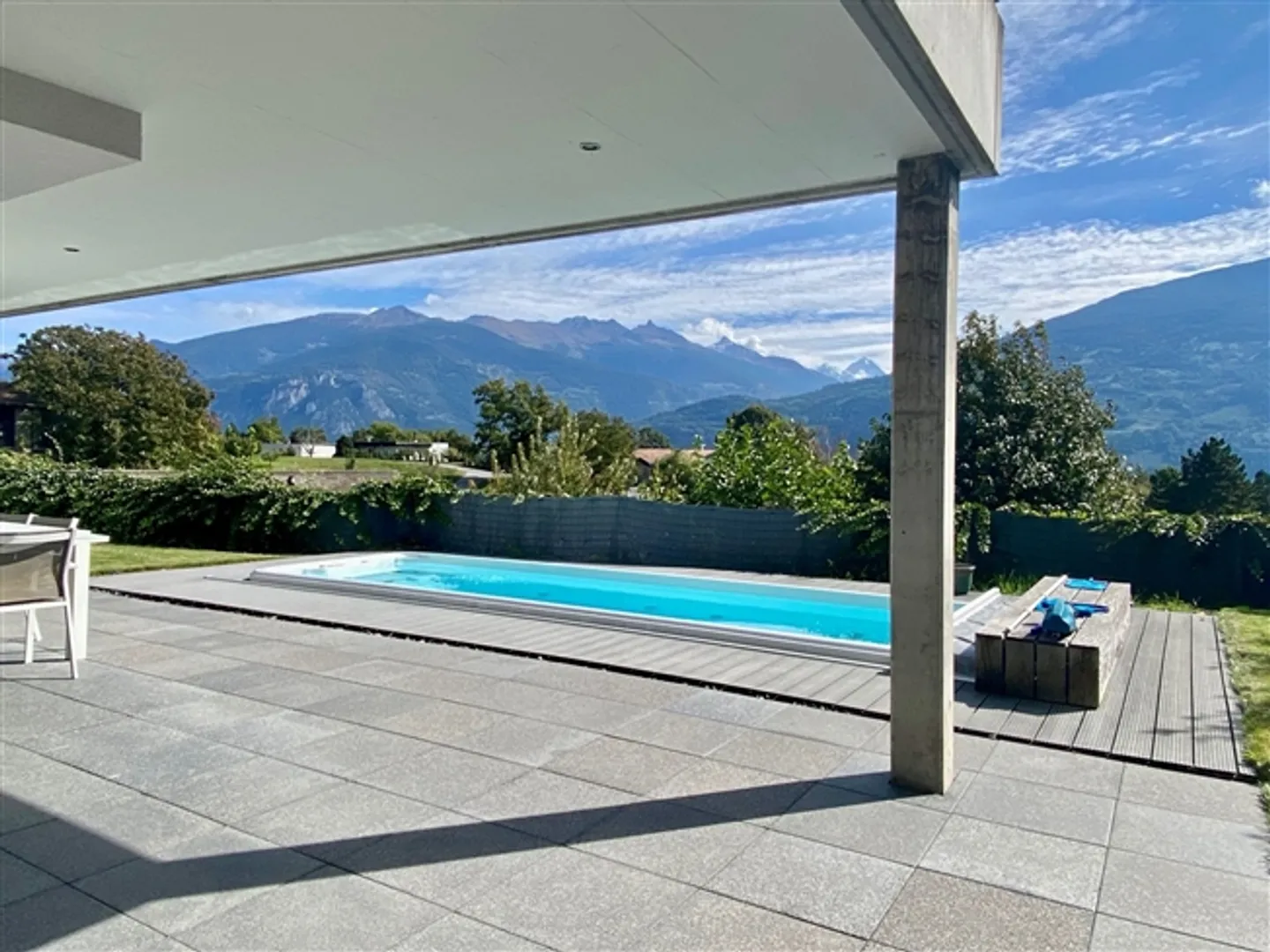 Contemporary architect-designed villa with exceptional views in Ormône (Savièse) - Photo 2 of 13
