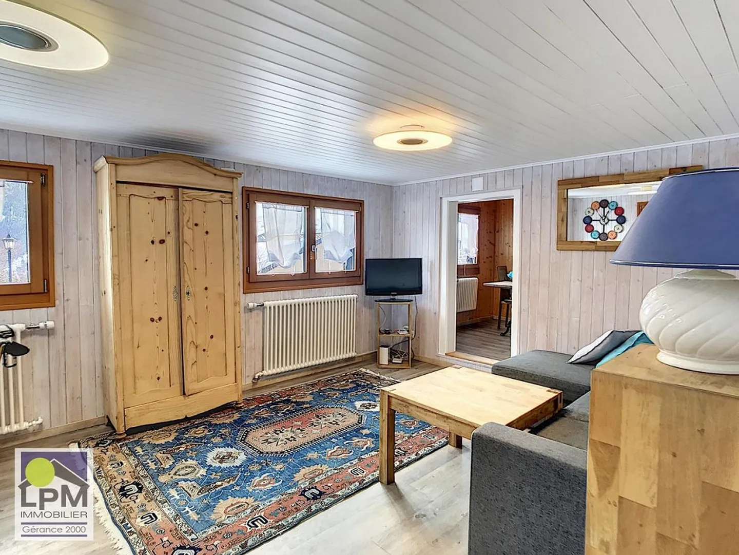 Chalet with character for rent year-round in secondary residence - Photo 3 of 8