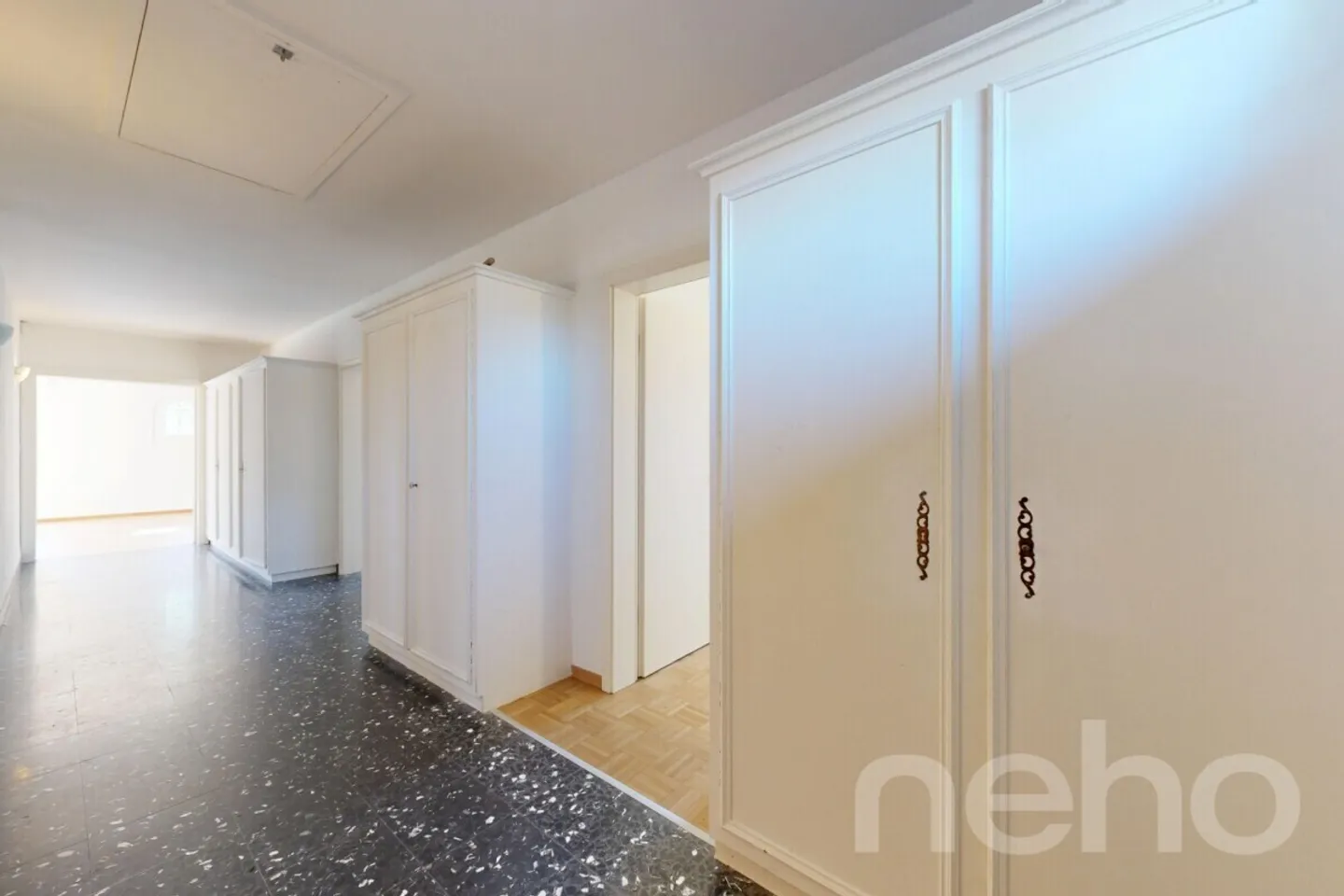 Affascinante casa familiare con studio indipendente, giardino e piscina - Foto 10 di 12