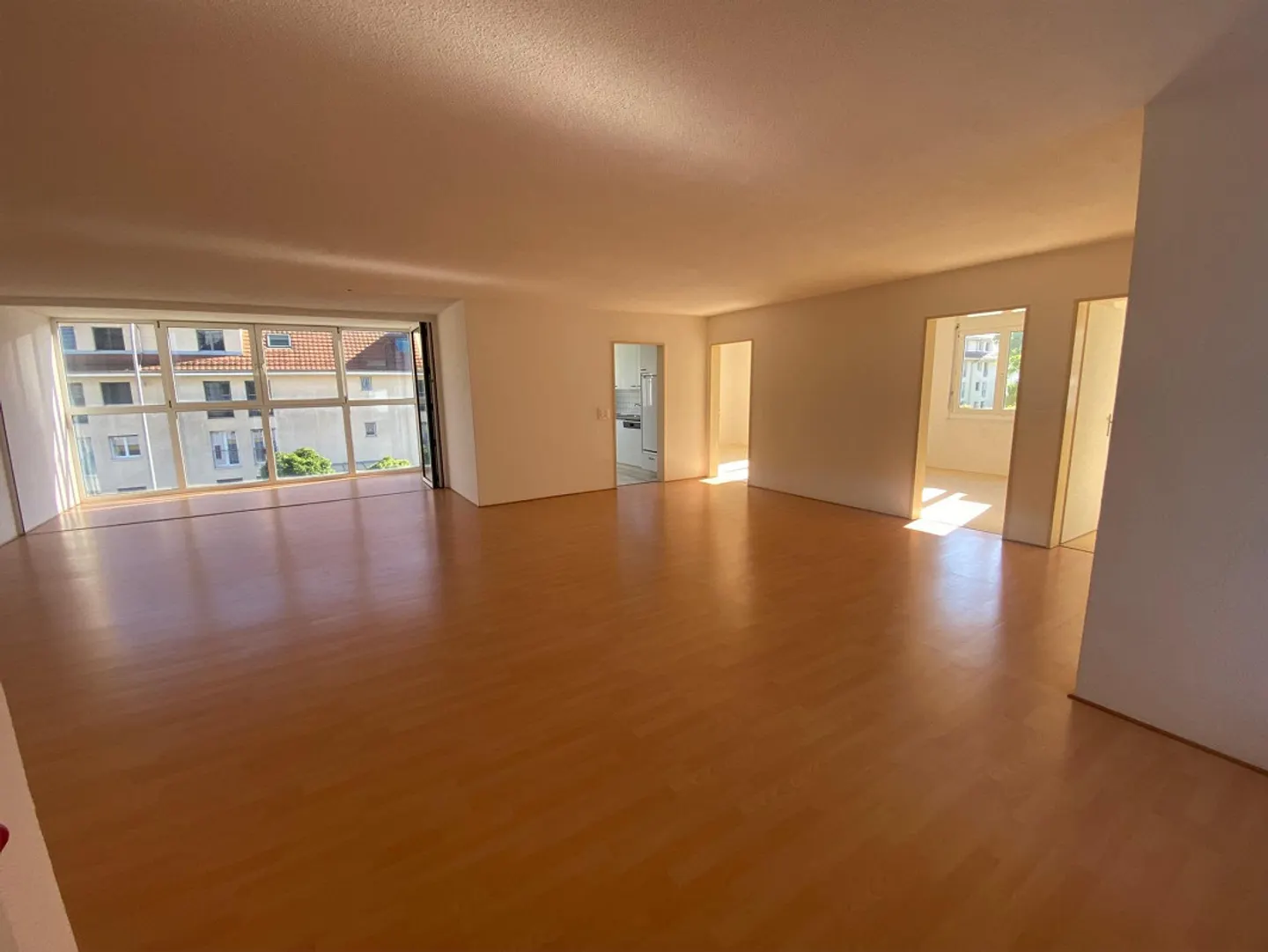2 BIS 5  ZIMMER  WOHNUNGEN  + AUTO- GEWERBE - Foto 4 von 30