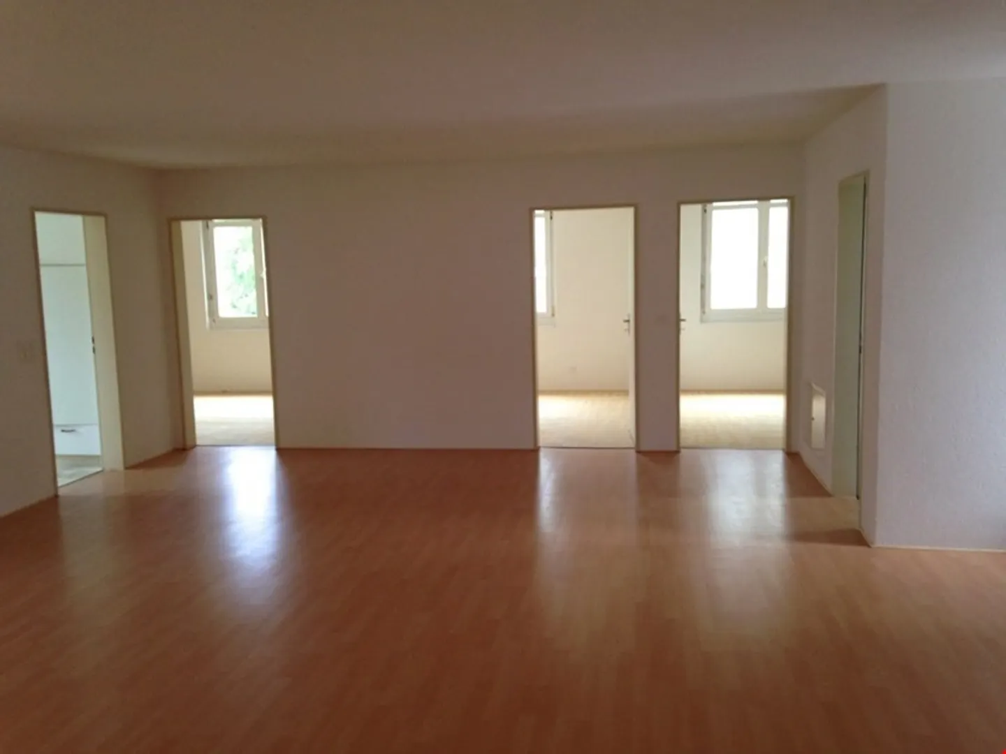 2 BIS 5  ZIMMER  WOHNUNGEN  + AUTO- GEWERBE - Foto 10 von 30