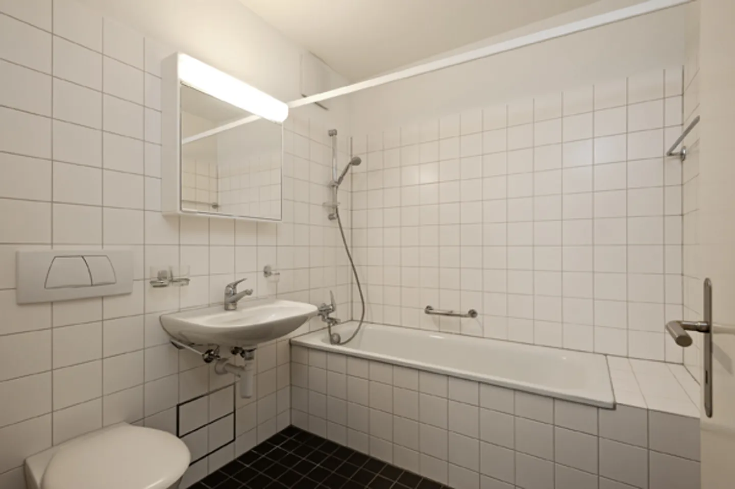 Helle, schöne Dachwohnung mit über 100 m2 - Foto 7 von 11