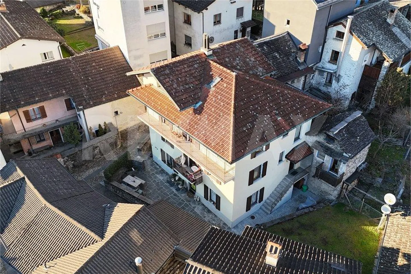 Casa plurifamiliare - Foto 3 di 13