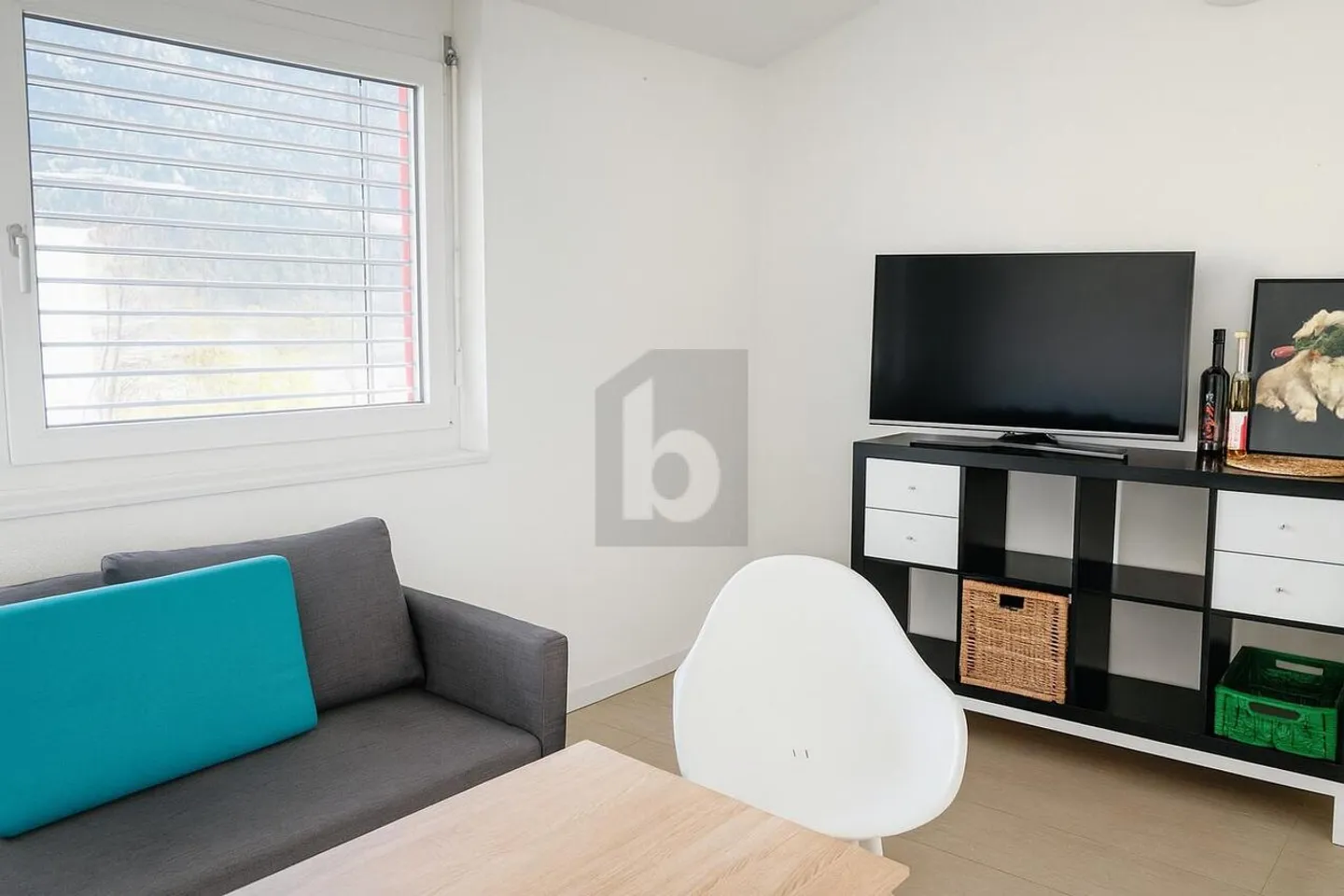 Appartement Moderne Ensoleillé - Photo 2 sur 6