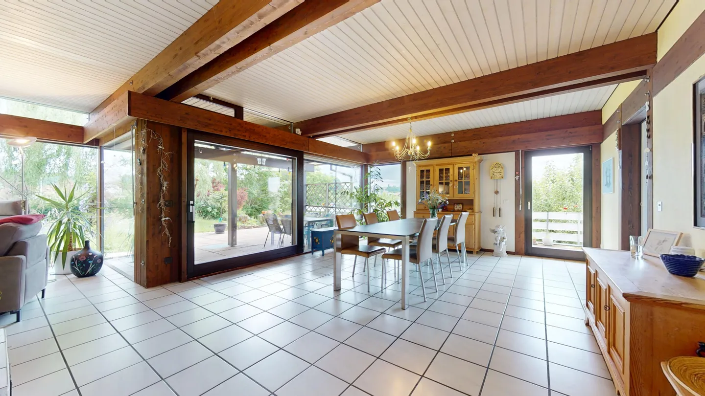 Charmante maison de 8 pièces - Photo 2 sur 7