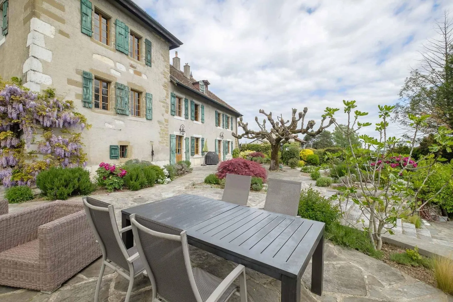 The Castle of Bourdigny - Photo 10 of 13