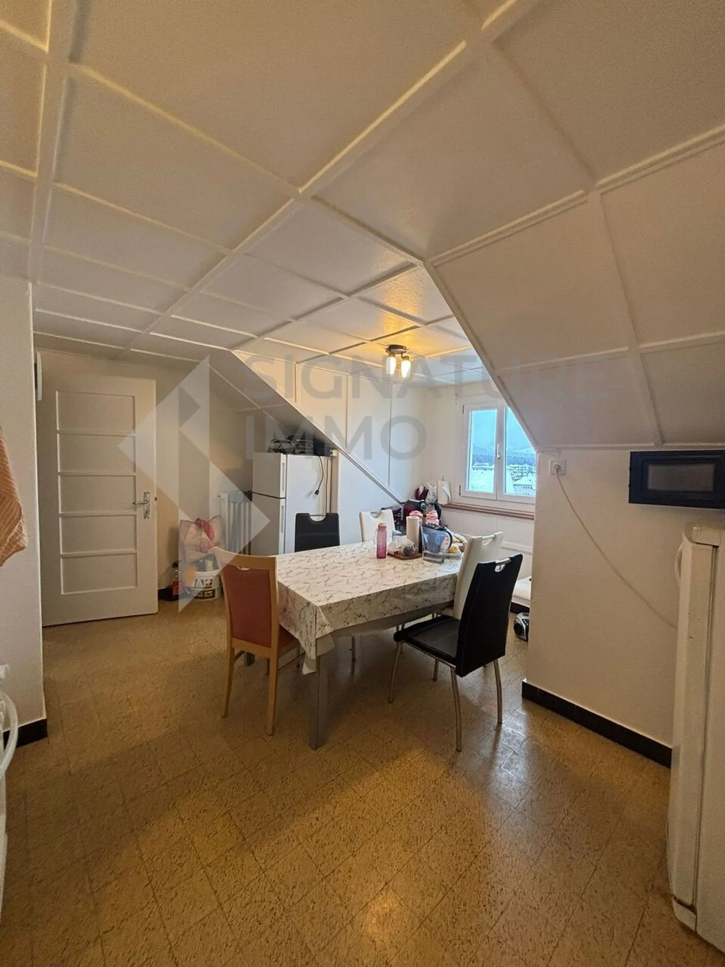 Opportunité de Rénovation Charmante - Photo 5 sur 14