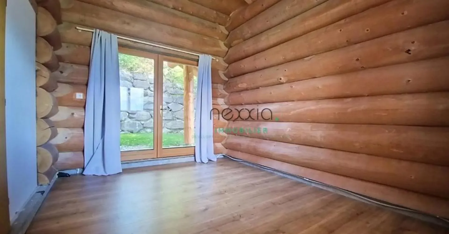 Chalet with Panoramic Views - Photo 6 of 11