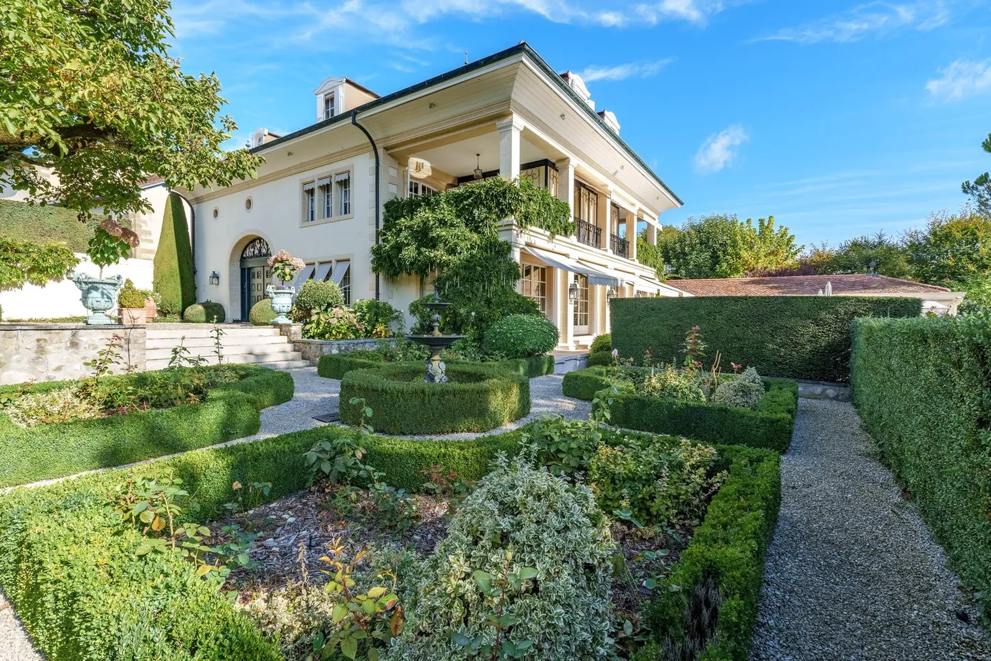 Large estate of high standard in Vandoeuvres - Photo 8 of 12