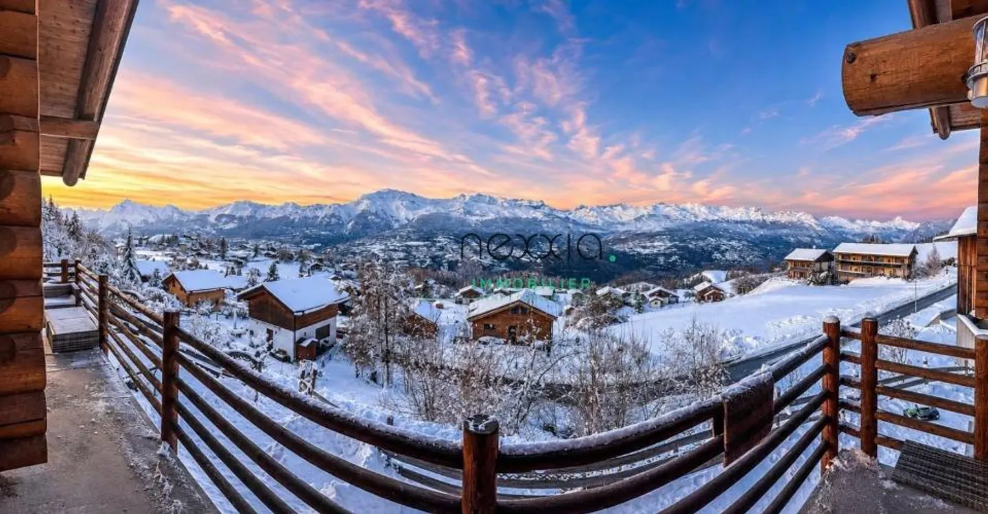 Chalet with Panoramic Views - Photo 11 of 11