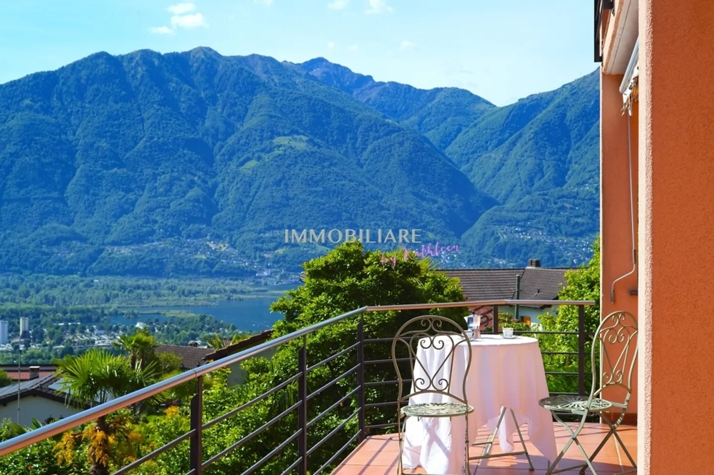 Charmantes Chalet mit Seeblick - Foto 1 von 13