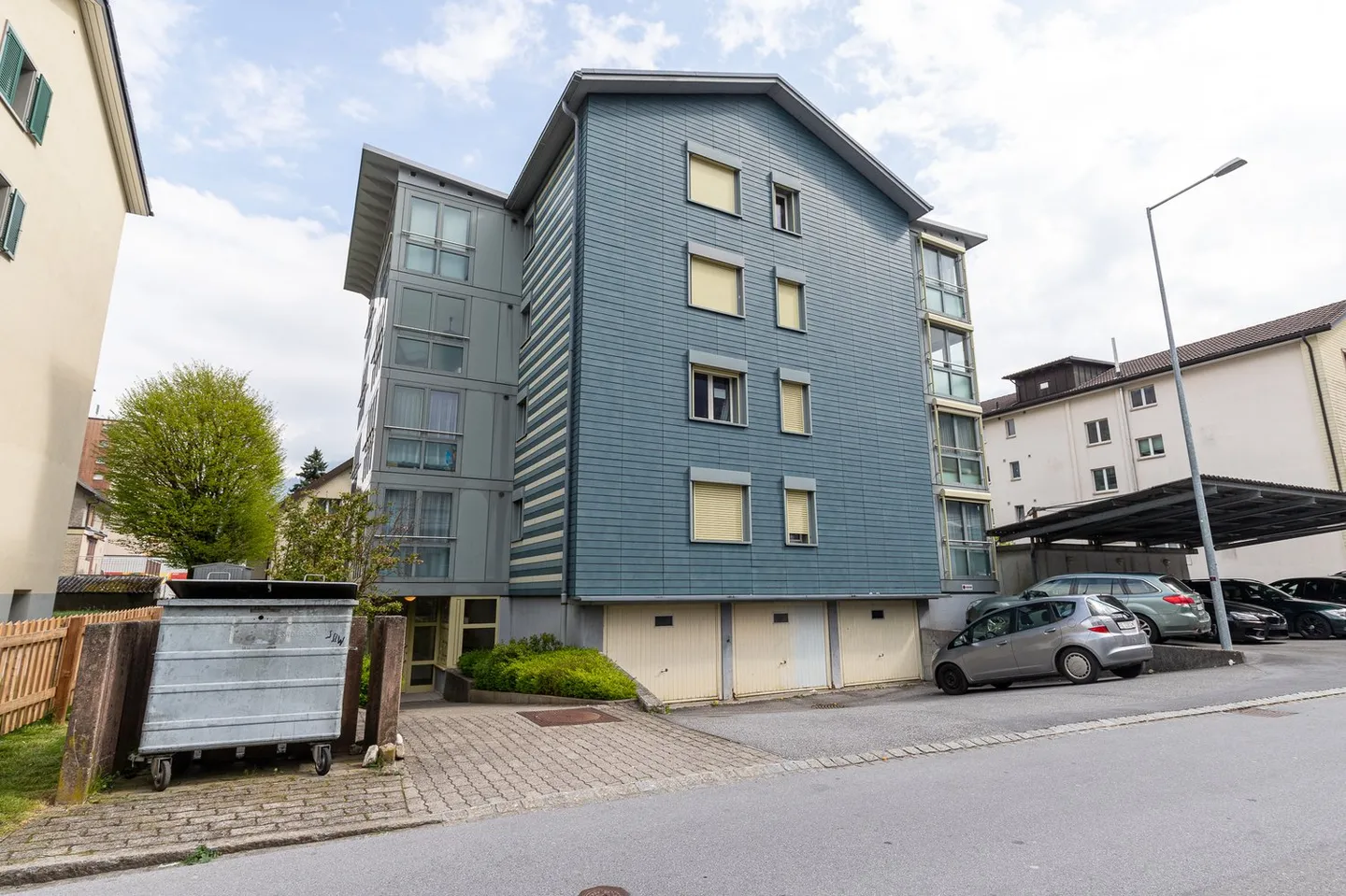 Appartamento affascinante di 3,5 stanze in Brunnernstrasse 26, Niederurnen - Foto 1 di 4