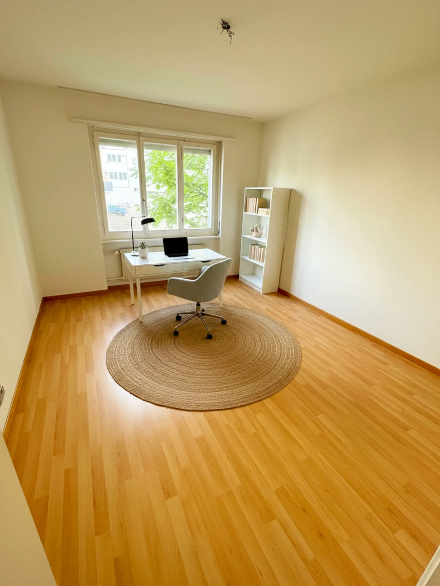 Modern 3-Room Apartment - Photo 3 of 7