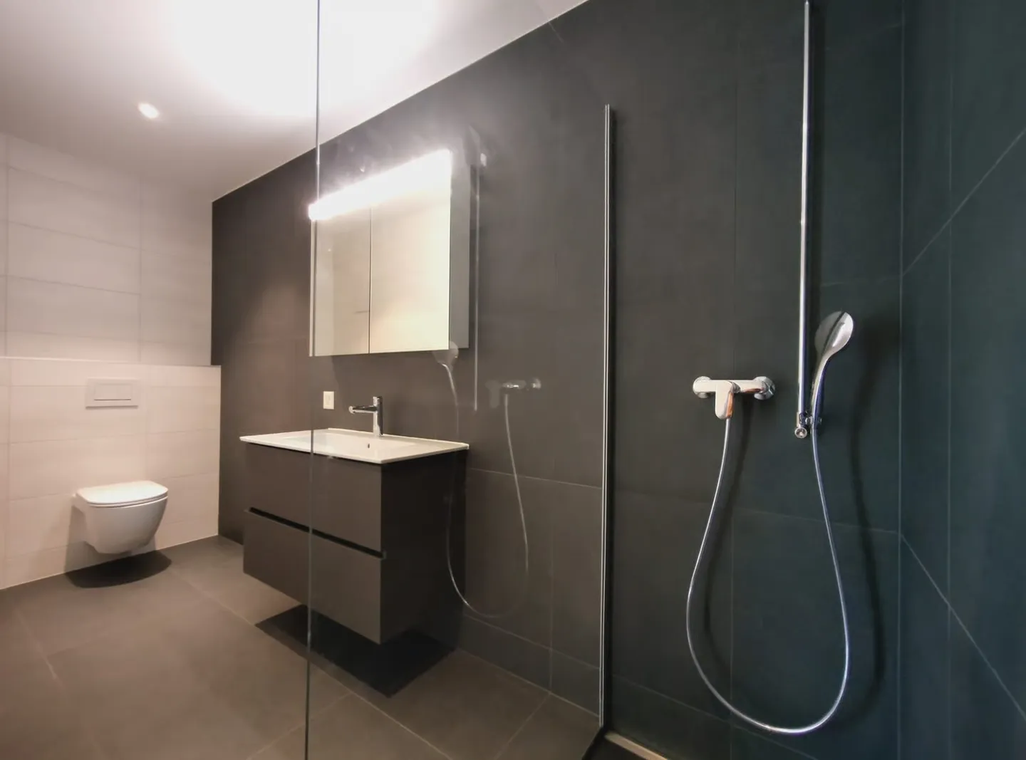 Magnificent 6.5-room attic apartment with terrace and panoramic view with private elevator - Photo 8 of 13