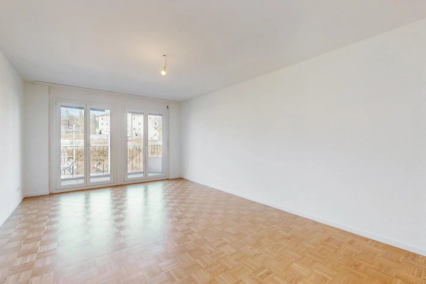 Renovated apartments - 4/4.5 rooms – Rue Marcello, Fribourg - Photo 1 of 12