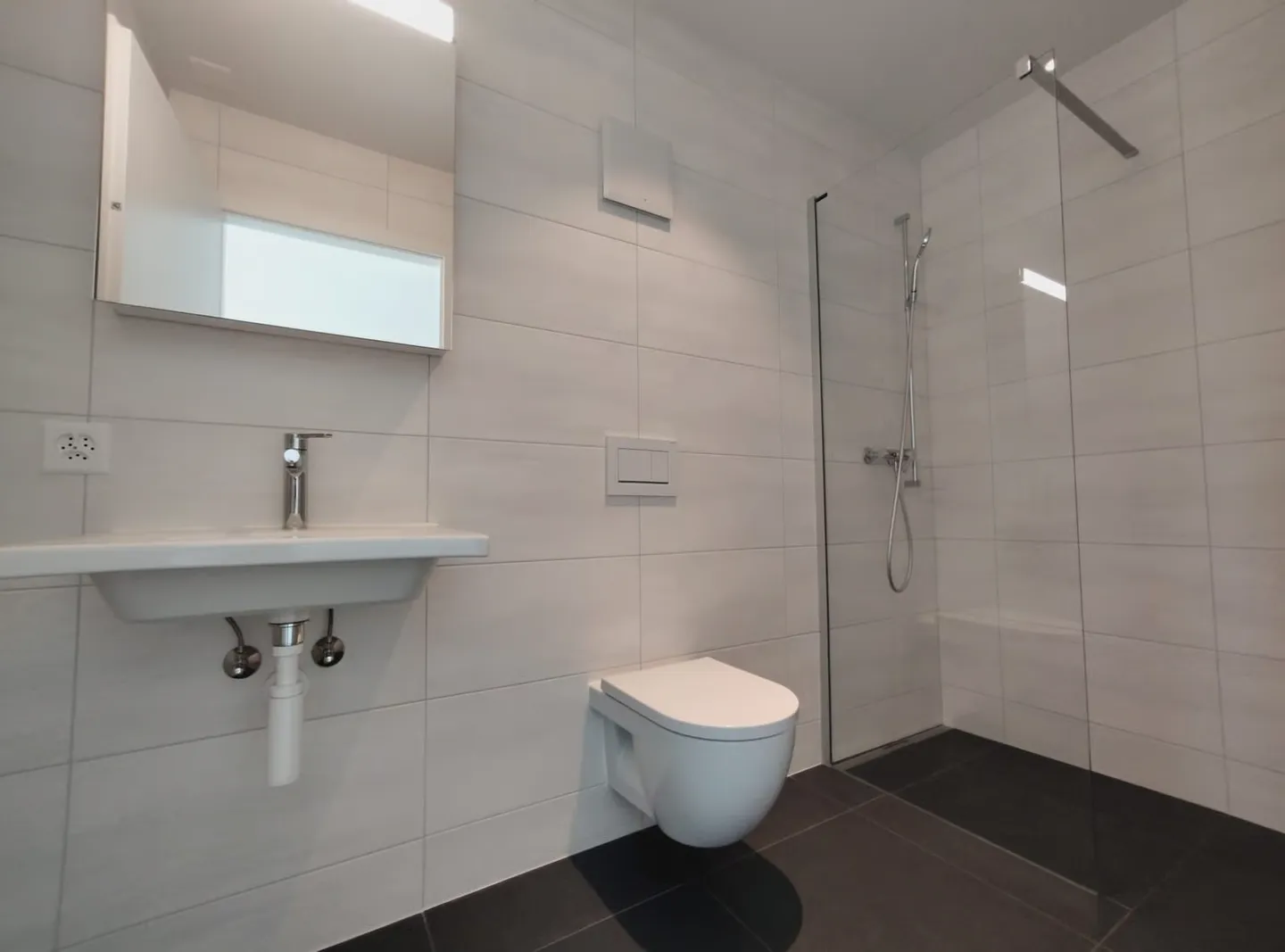 Magnificent 6.5-room attic apartment with terrace and panoramic view with private elevator - Photo 10 of 13
