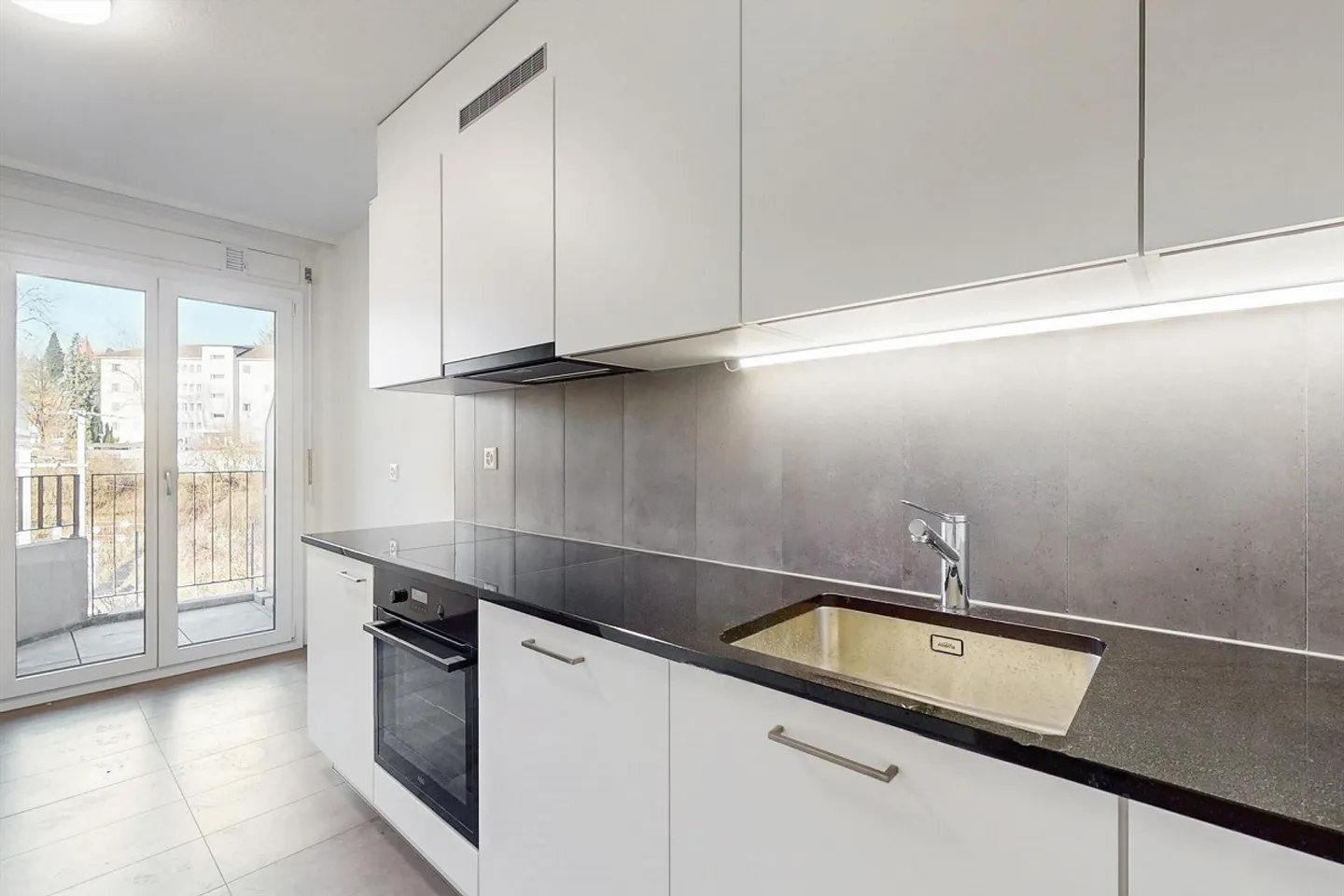 Renovated apartments - 4/4.5 rooms – Rue Marcello, Fribourg - Photo 3 of 12