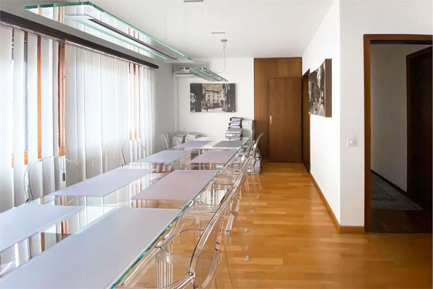 Spacious and bright offices in the center of Lugano - Photo 1 of 13