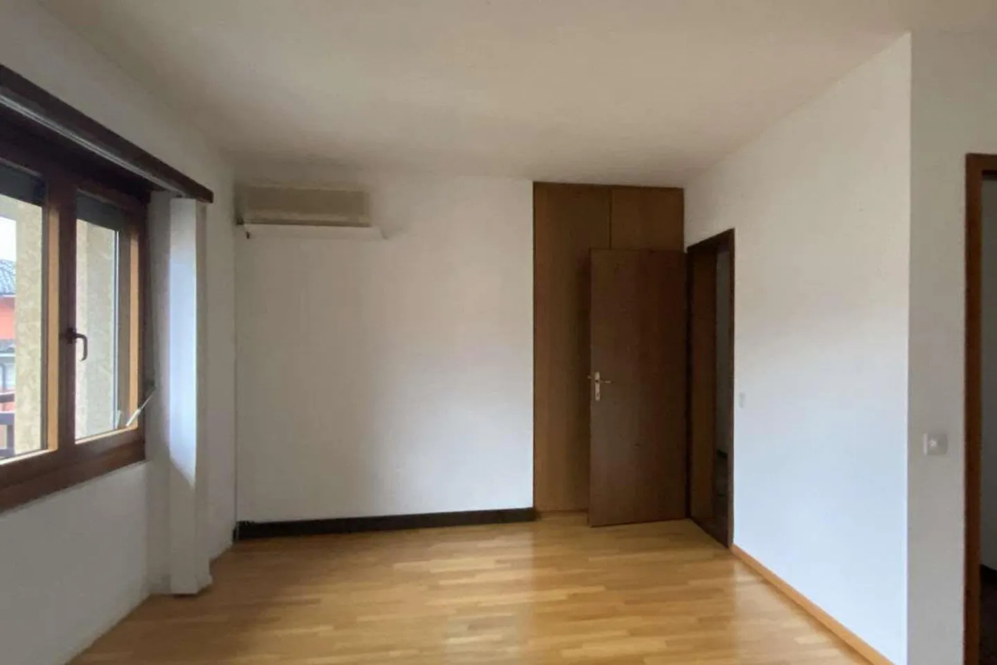 Spacious and bright offices in the center of Lugano - Photo 9 of 13