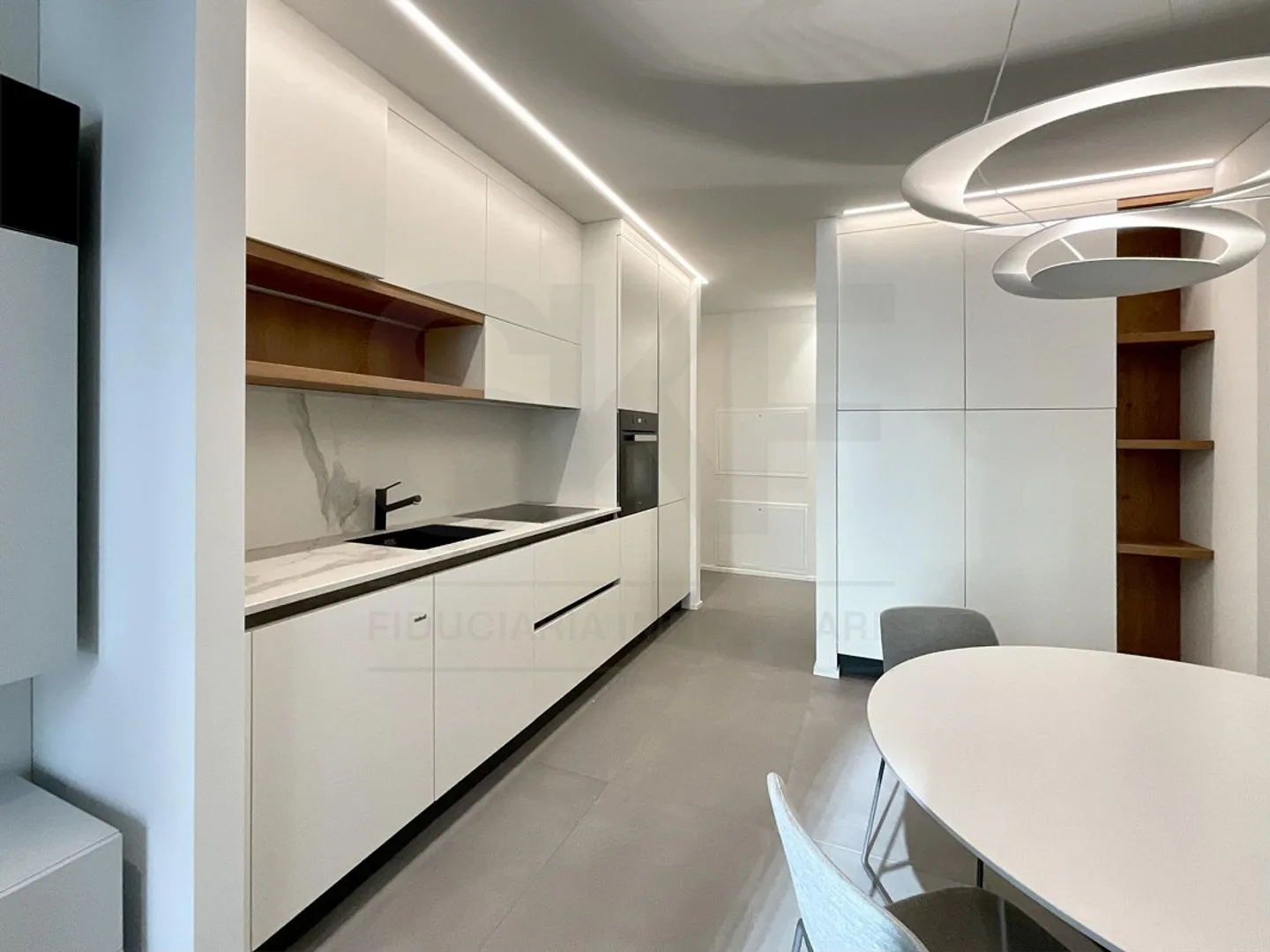 MASSAGNO - LUXURIOUS 2.5 ROOMS FOR RENT - Photo 1 of 10