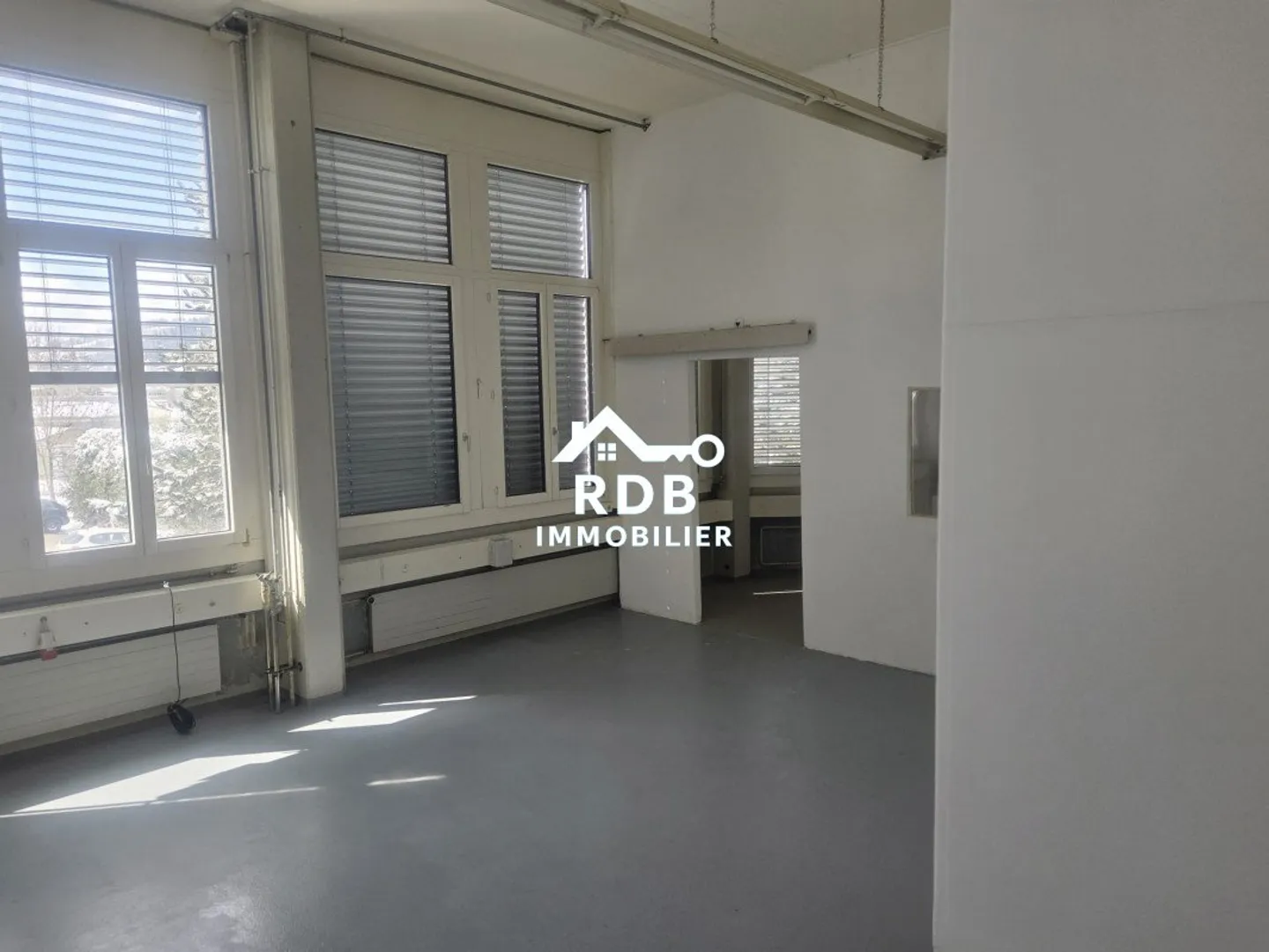 Bellissimo studio di 150m2 a La Chaux-de-Fonds - Foto 2 di 5