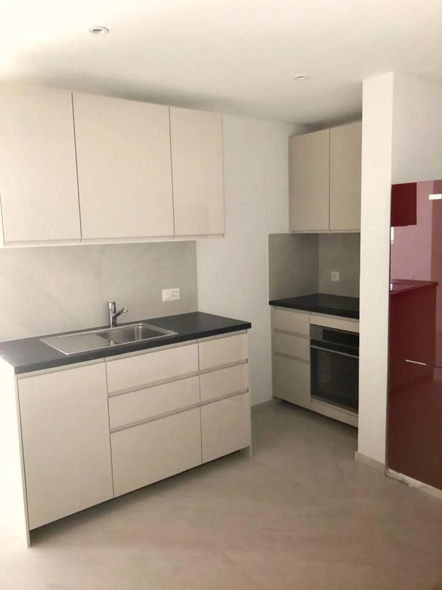 Beautiful furnished 3.5-room apartment with stunning views of the lake and mountains - - Photo 6 of 10