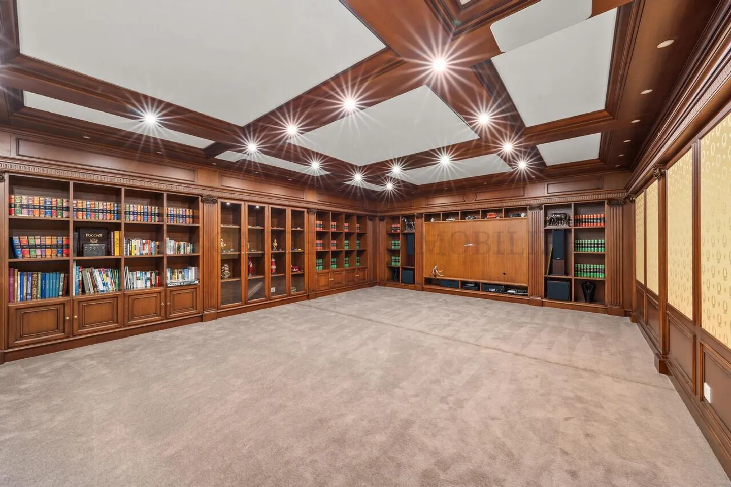 Ausnahme Villa mit Pool - Foto 13 von 15