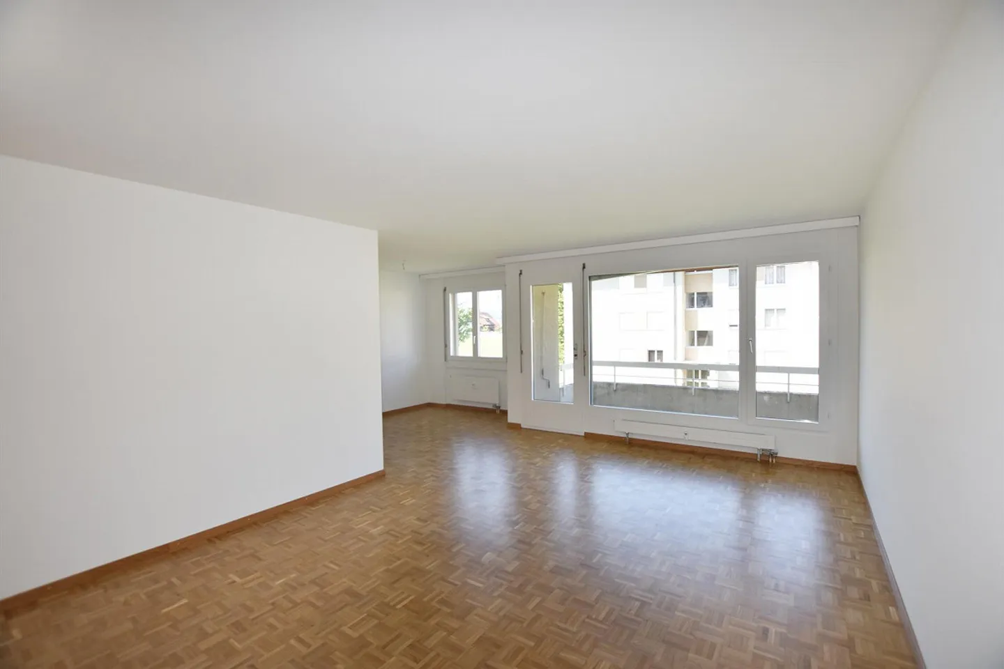 Charming apartment seeks tenant! - Photo 1 of 7