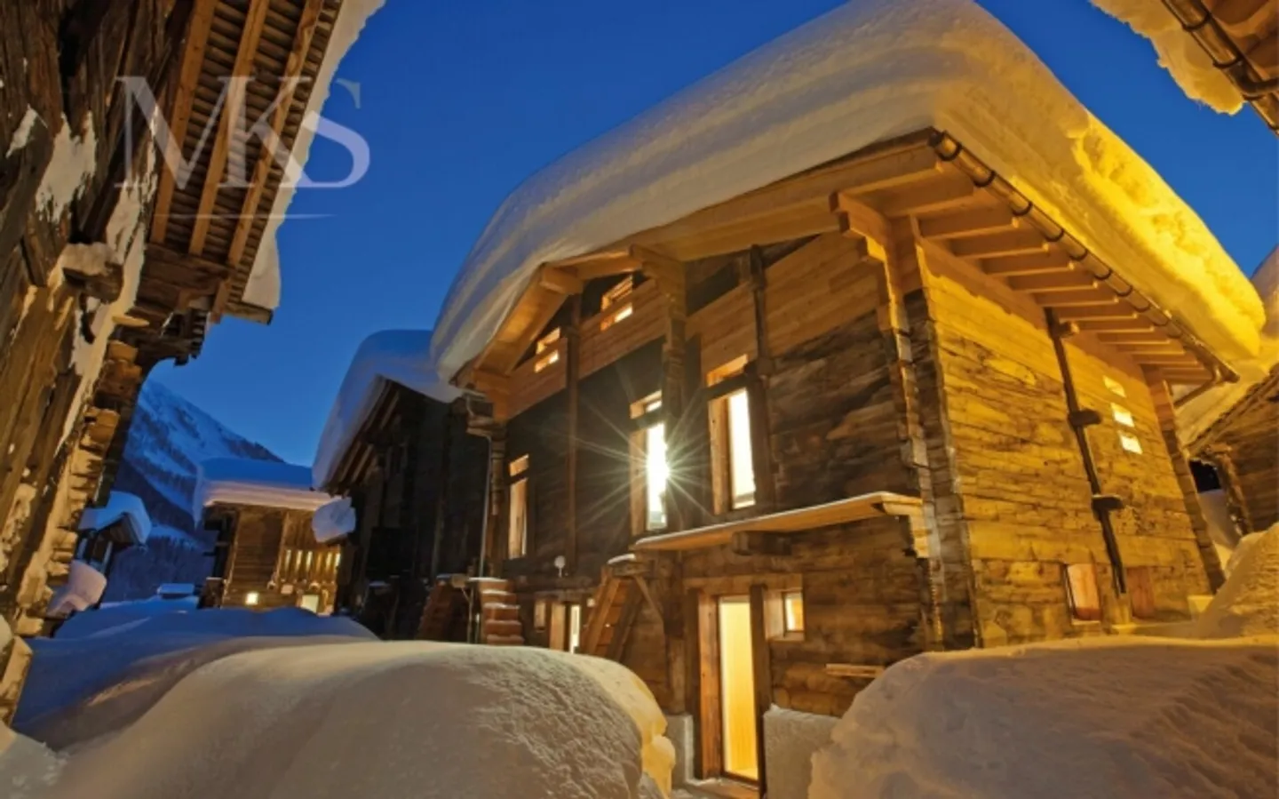 Bel appartement duplex de 3,5 pièces Alpenchic à Geschinen - Photo 1 sur 20