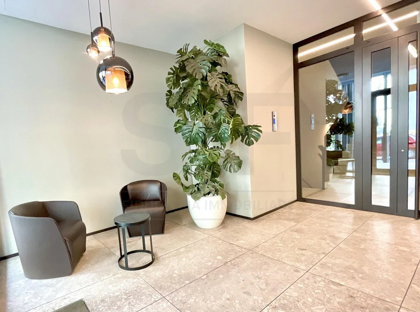 MASSAGNO - LUXURIOUS 2.5 ROOMS FOR RENT - Photo 9 of 10