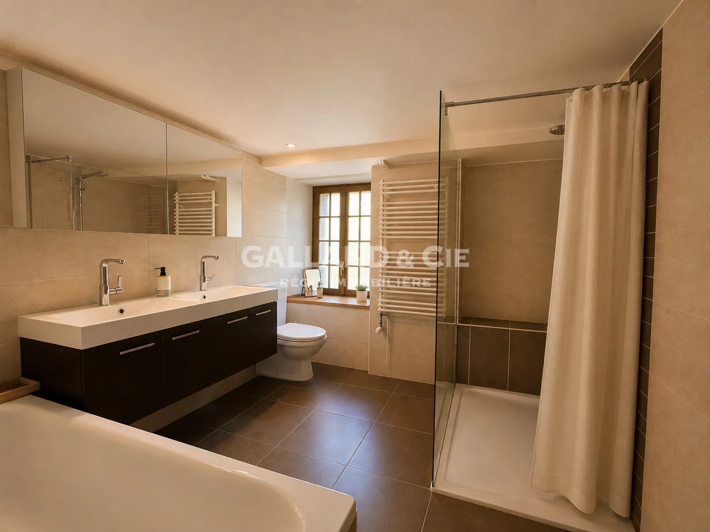 Maison authentique de 2 appartements - Photo 6 of 16