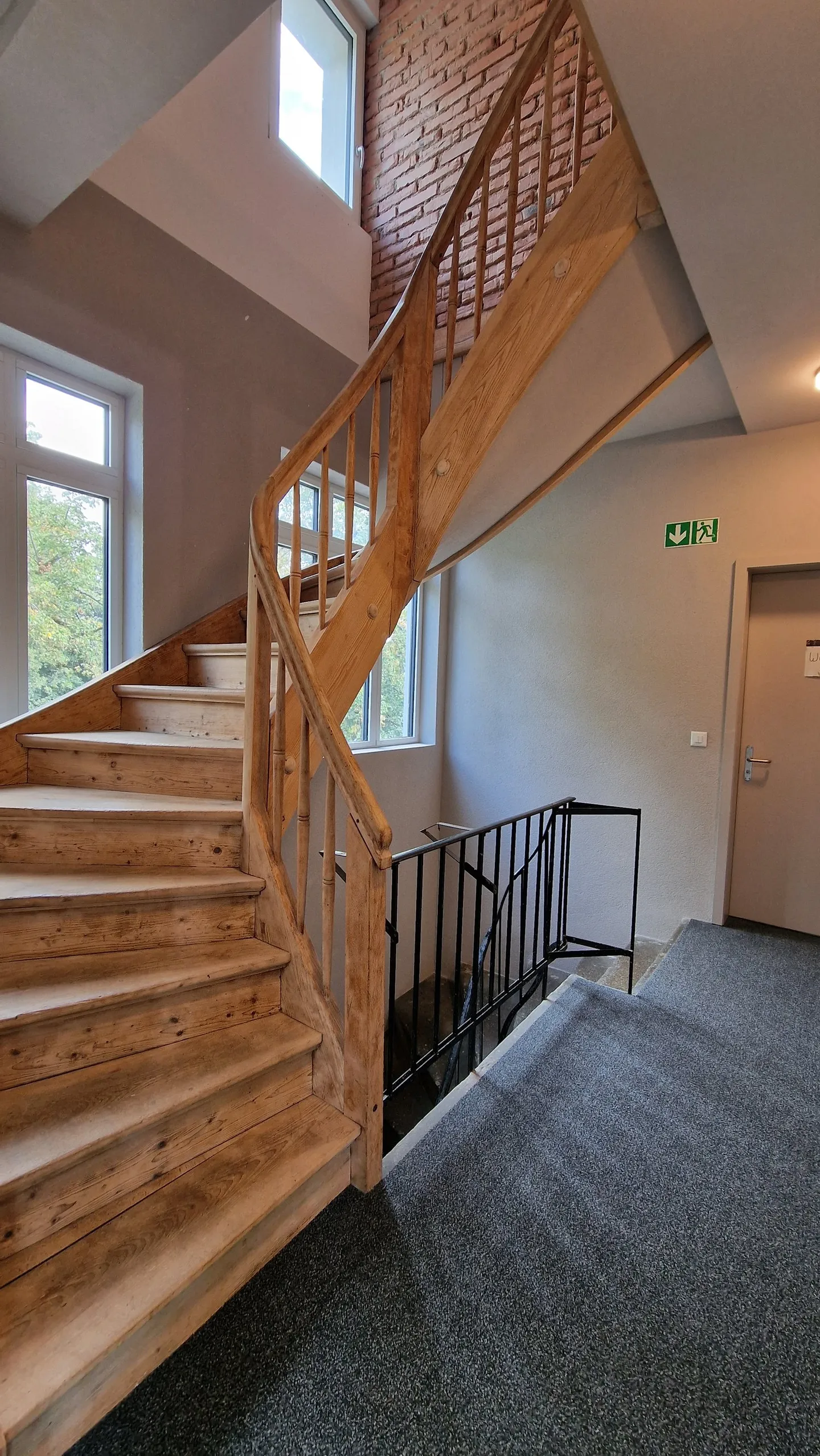 Edificio residenziale e commerciale storico con molteplici opportunità - Foto 15 di 21