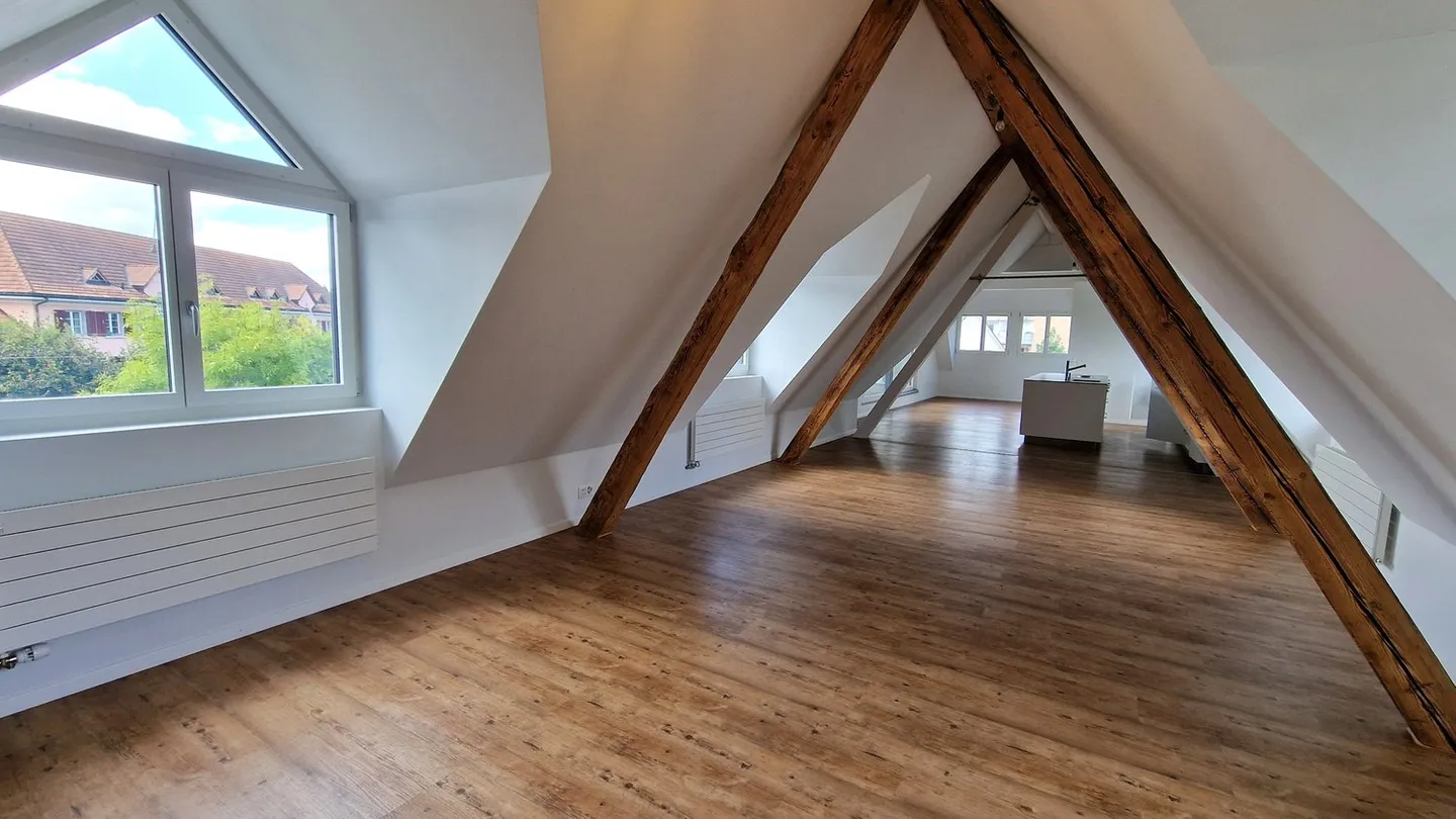 Edificio residenziale e commerciale storico con molteplici opportunità - Foto 16 di 21