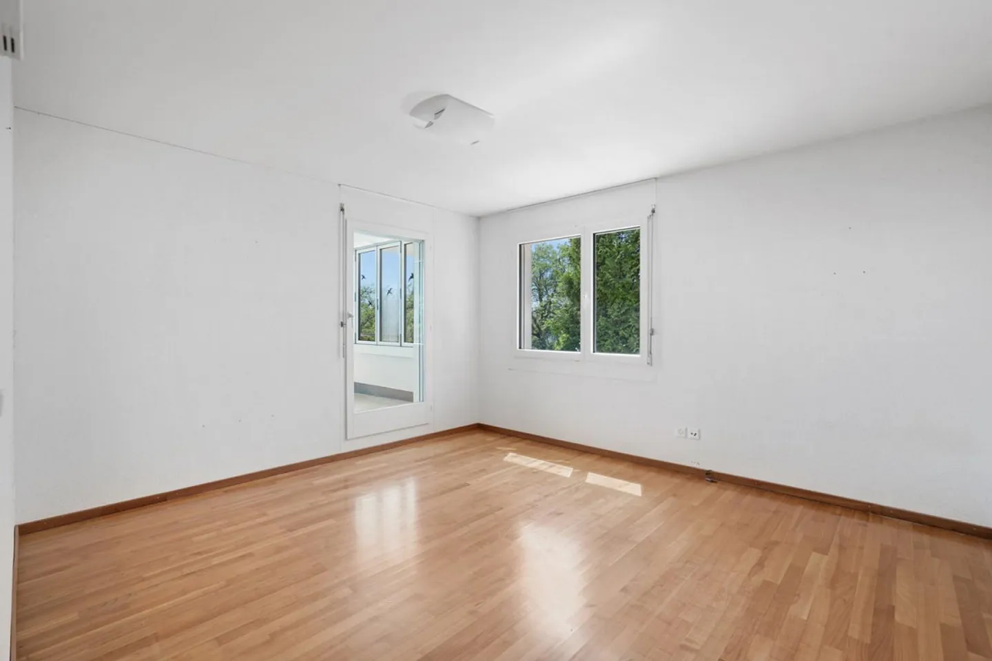 Dreamlike 4.5-room apartment with lake view in Oberrieden - Photo 12 of 20