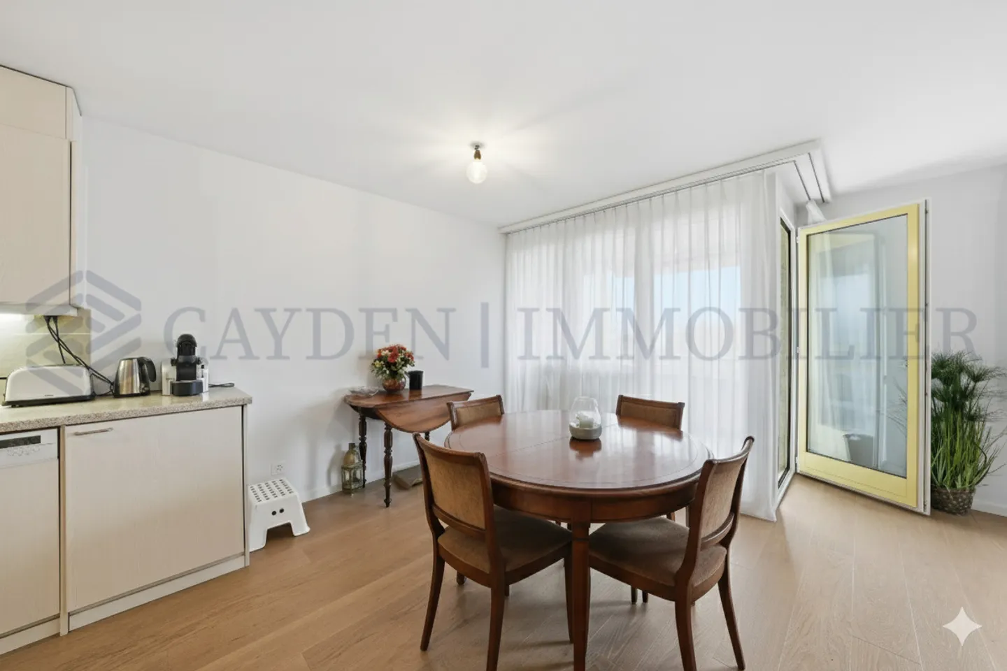 Casatax Advantage! Nice 4-room apartment with unobstructed view of the Jura - Photo 4 of 9