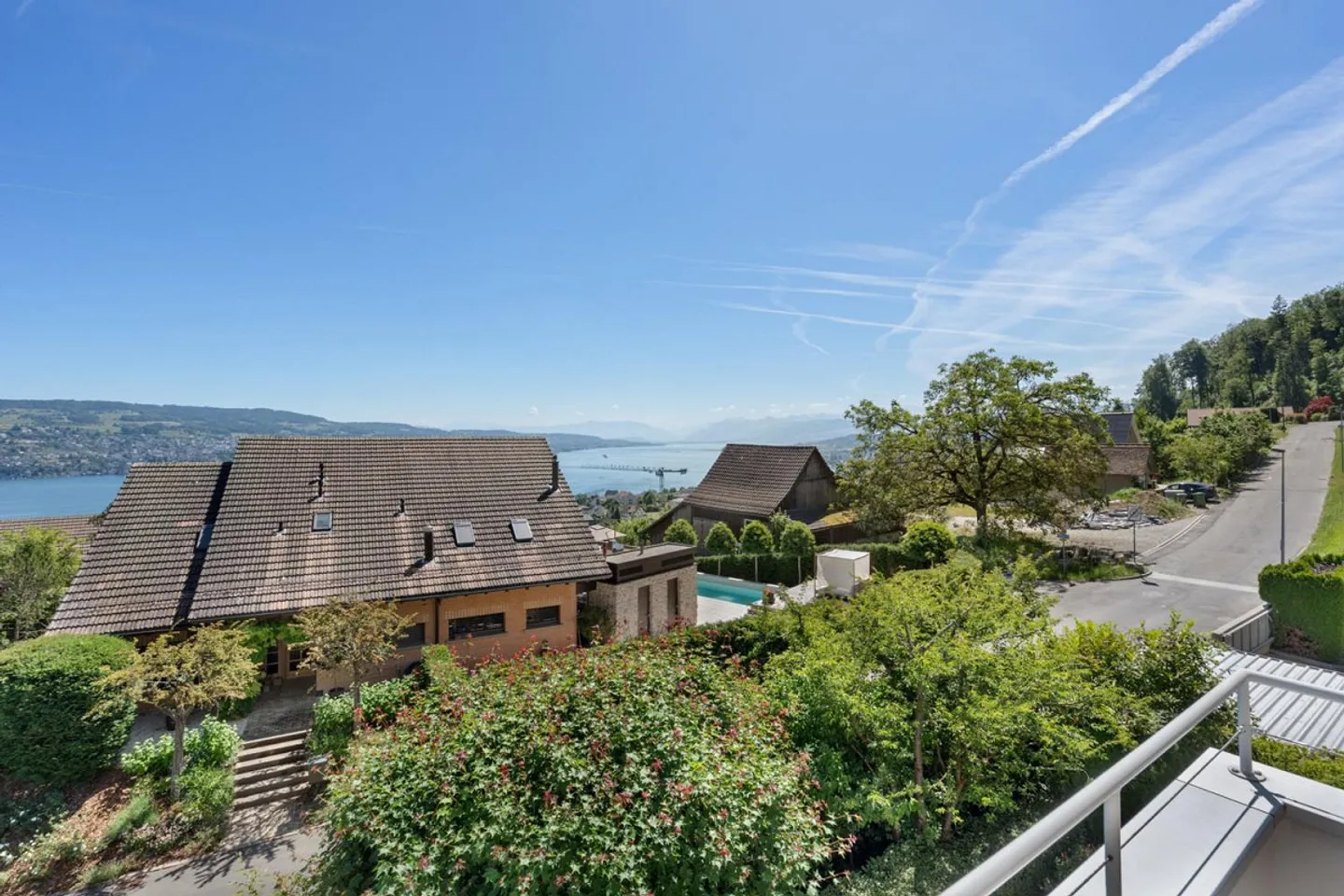 Dreamlike 4.5-room apartment with lake view in Oberrieden - Photo 6 of 20