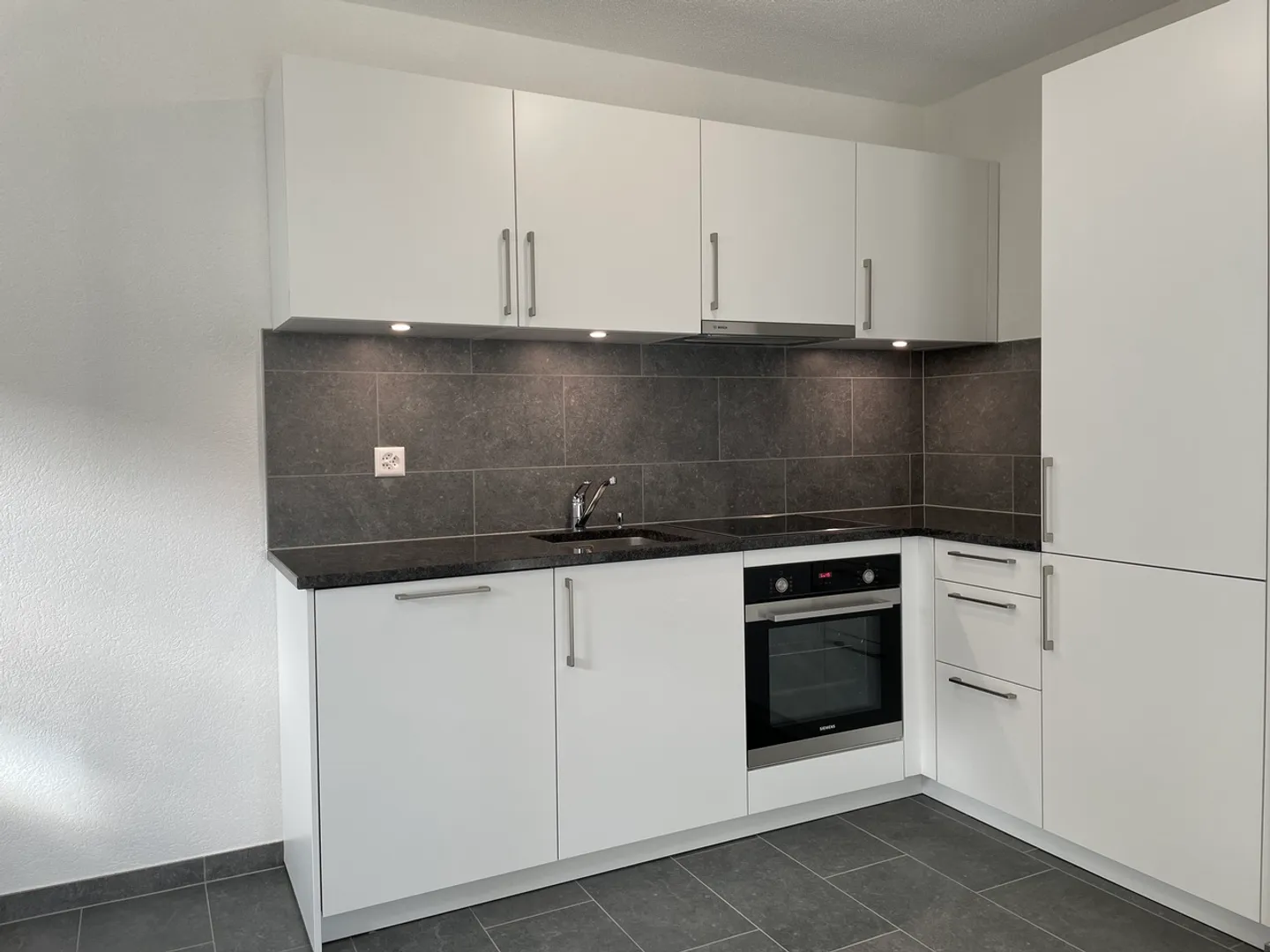 Magnificent 2.5 room apartment on the ground floor - Photo 2 of 6