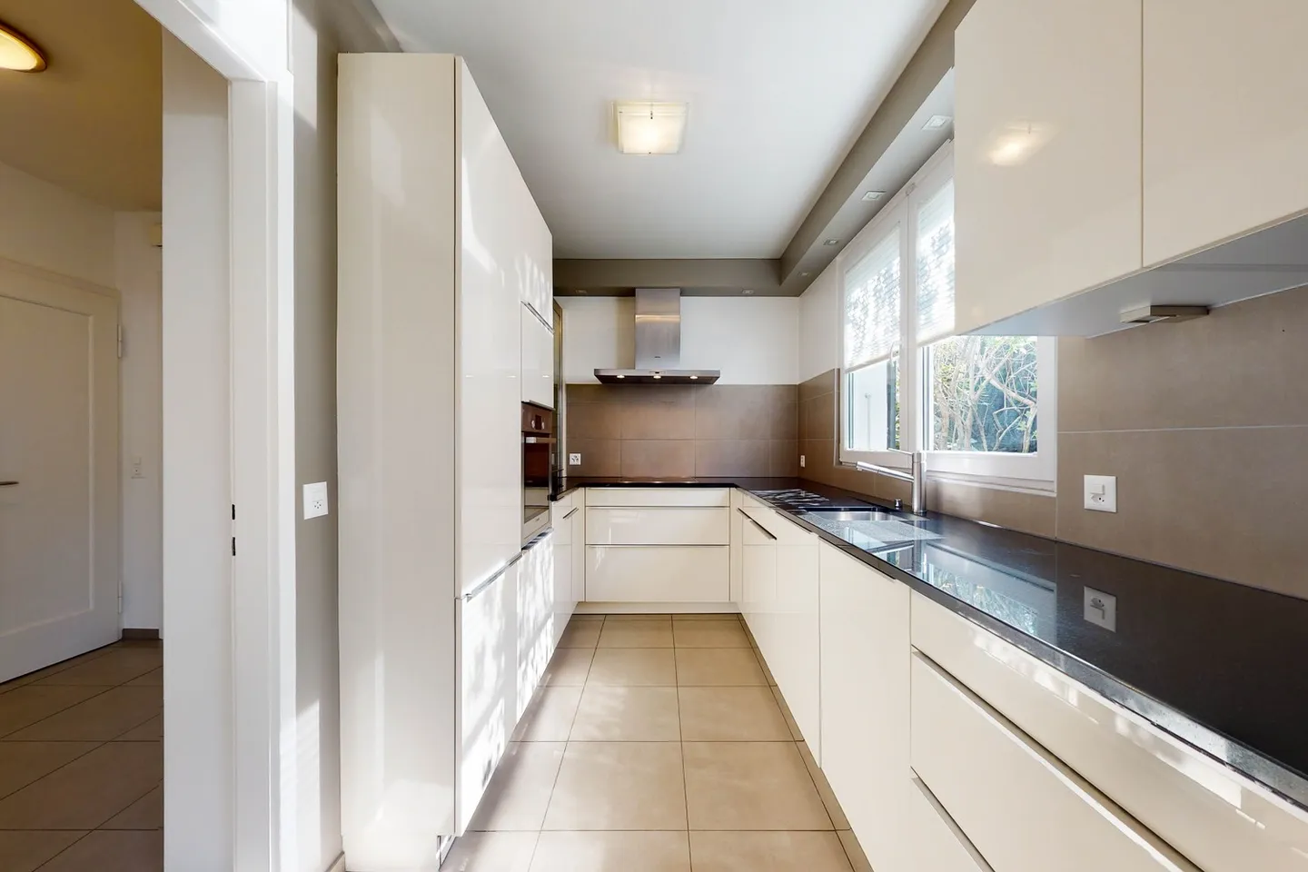 6-Zimmer-Haus - Foto 2 von 13