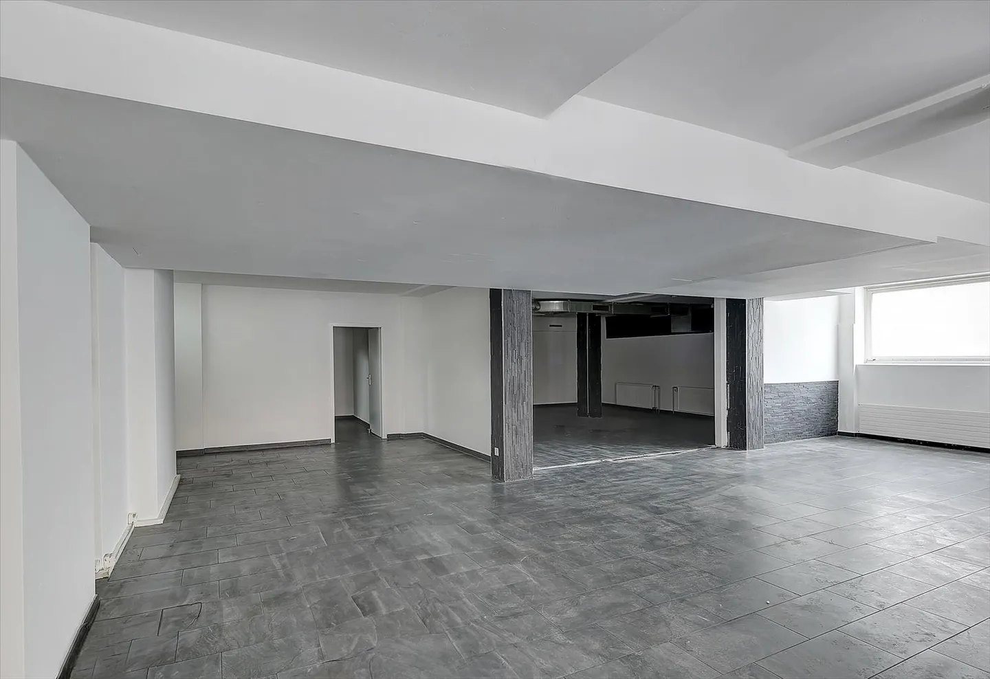 Attractive commercial space in a prime location in Grenchen for rent! - Photo 4 of 7