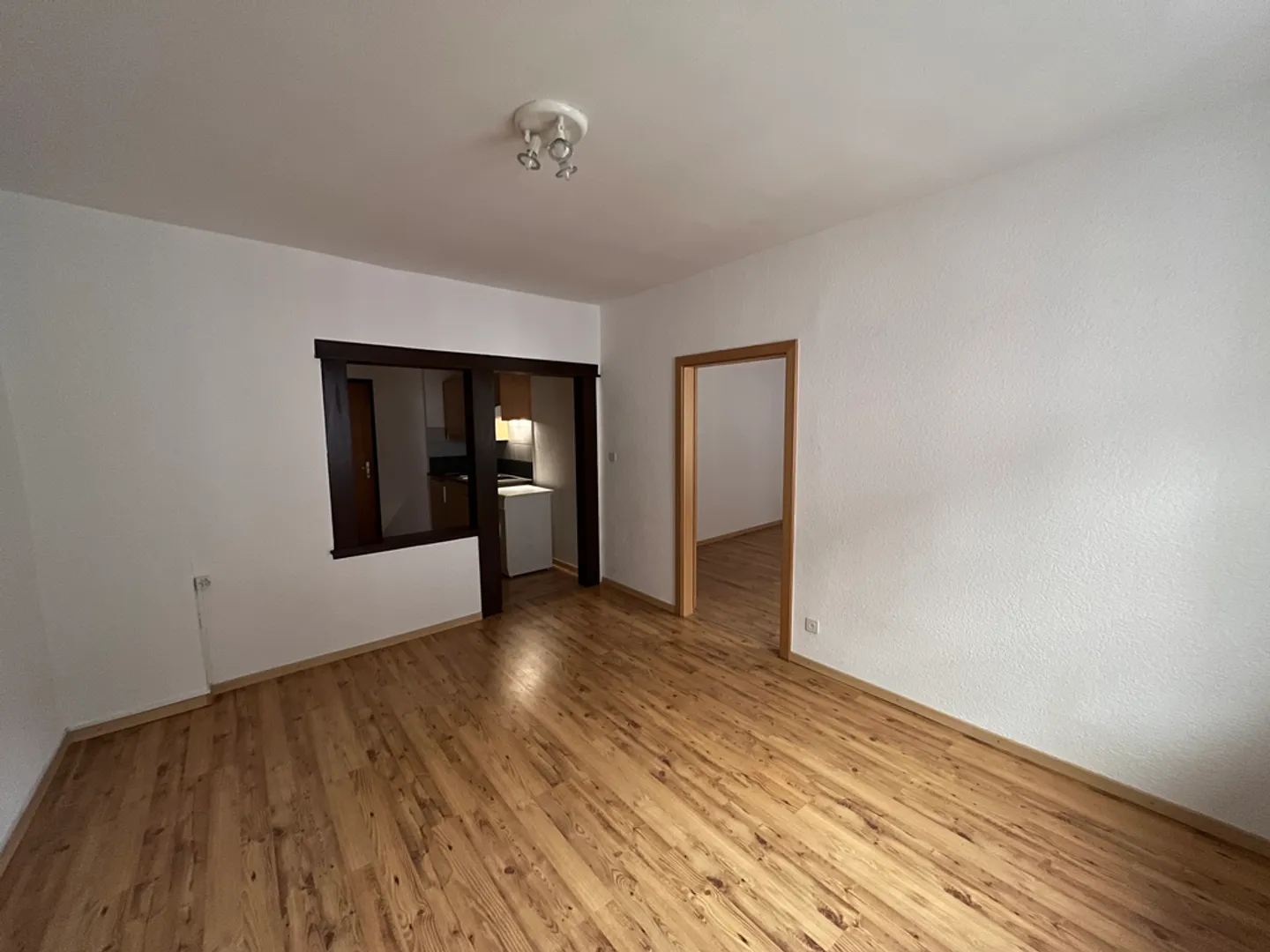 Appartamento 2.5 stanze - Foto 3 di 7