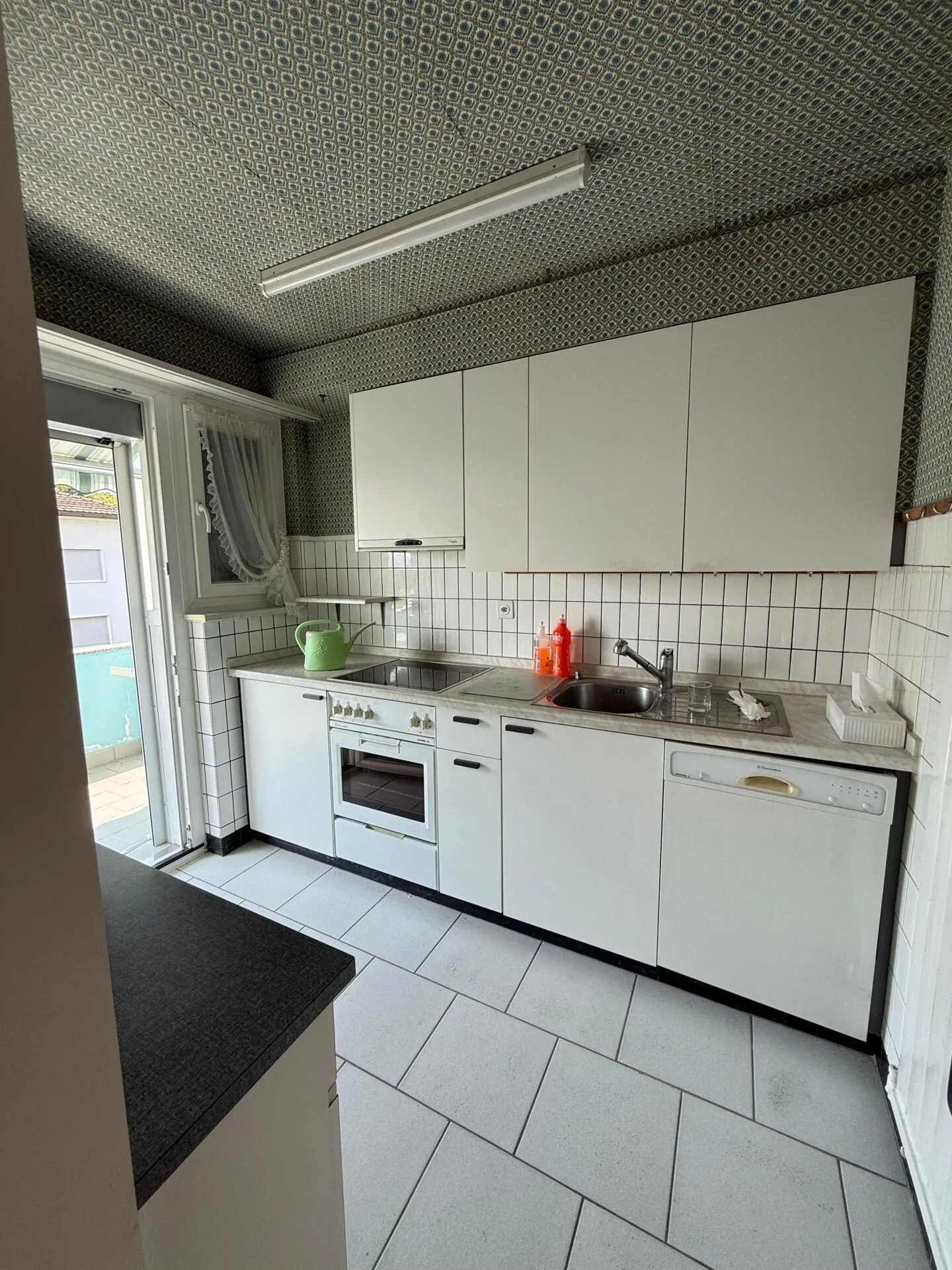 Great 4.5-room apartment in need of renovation - Photo 4 of 10