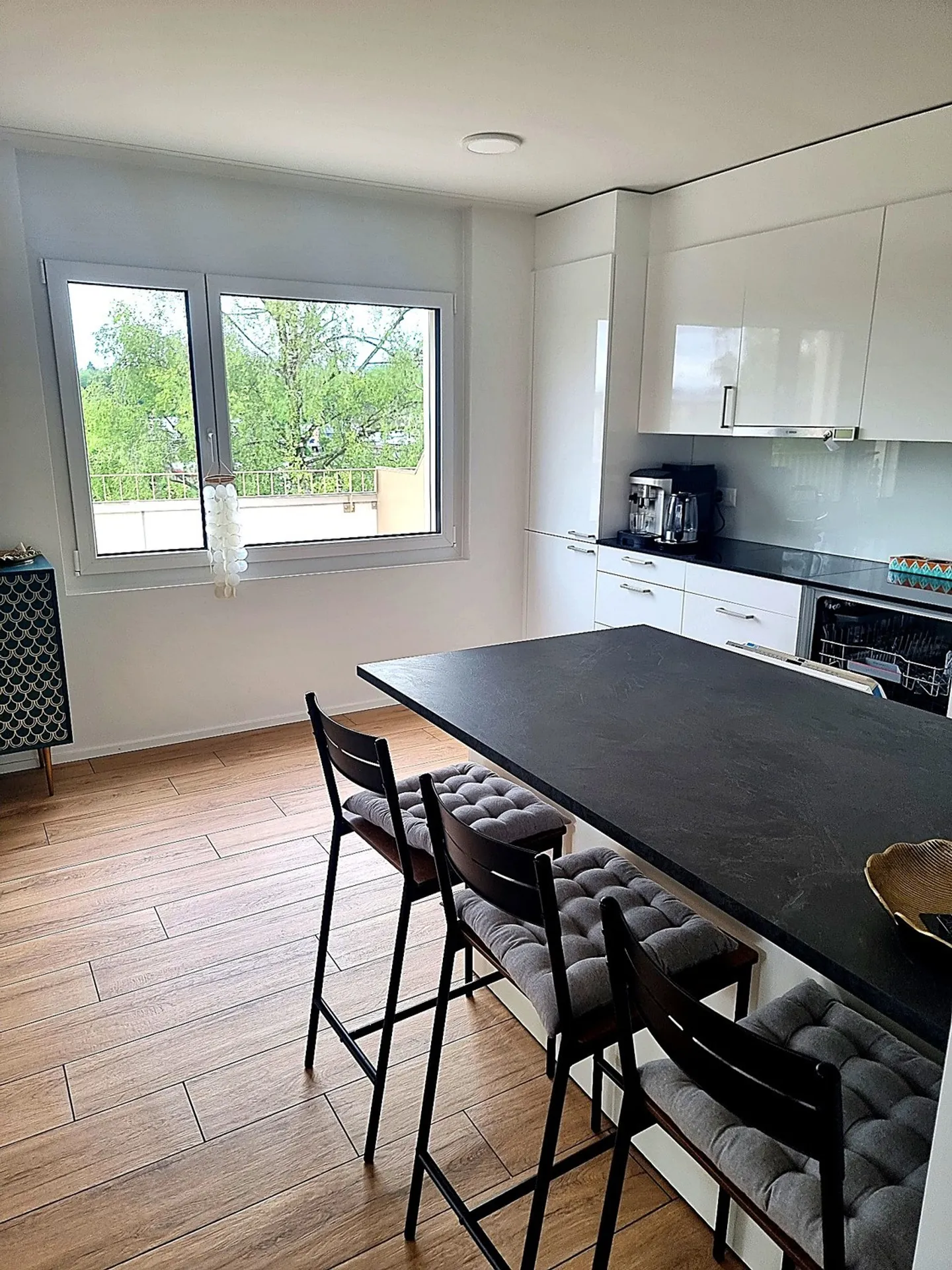 Moderne Attikawohnung mit Terrasse - Foto 3 von 10