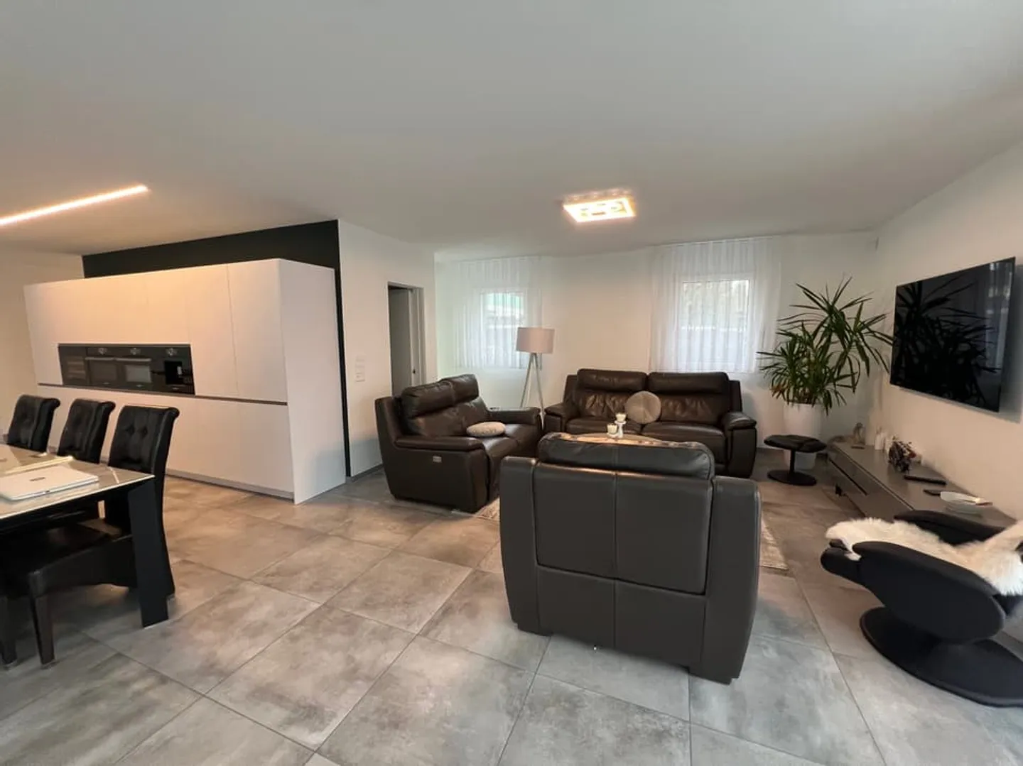 Magnifique villa contemporaine de 6.5 pièces avec studio indépendant - Marly (FR - Photo 5 sur 10