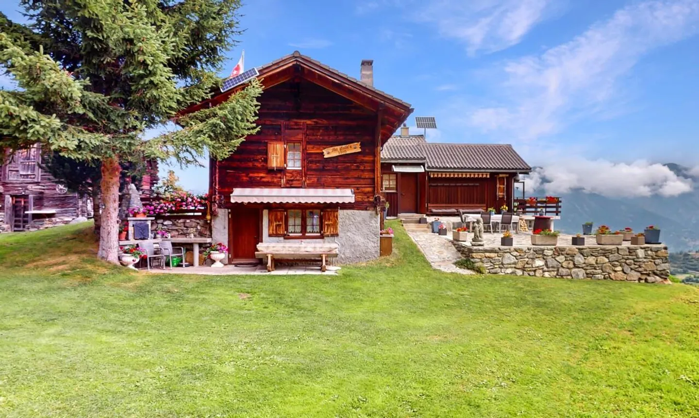 Chalet stupendo con terreno a Unterbäch (VS) - Foto 2 di 11
